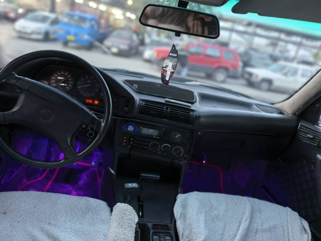 بي ام ٥٢٥ • ١٩٩٣ • رقم سليمانية