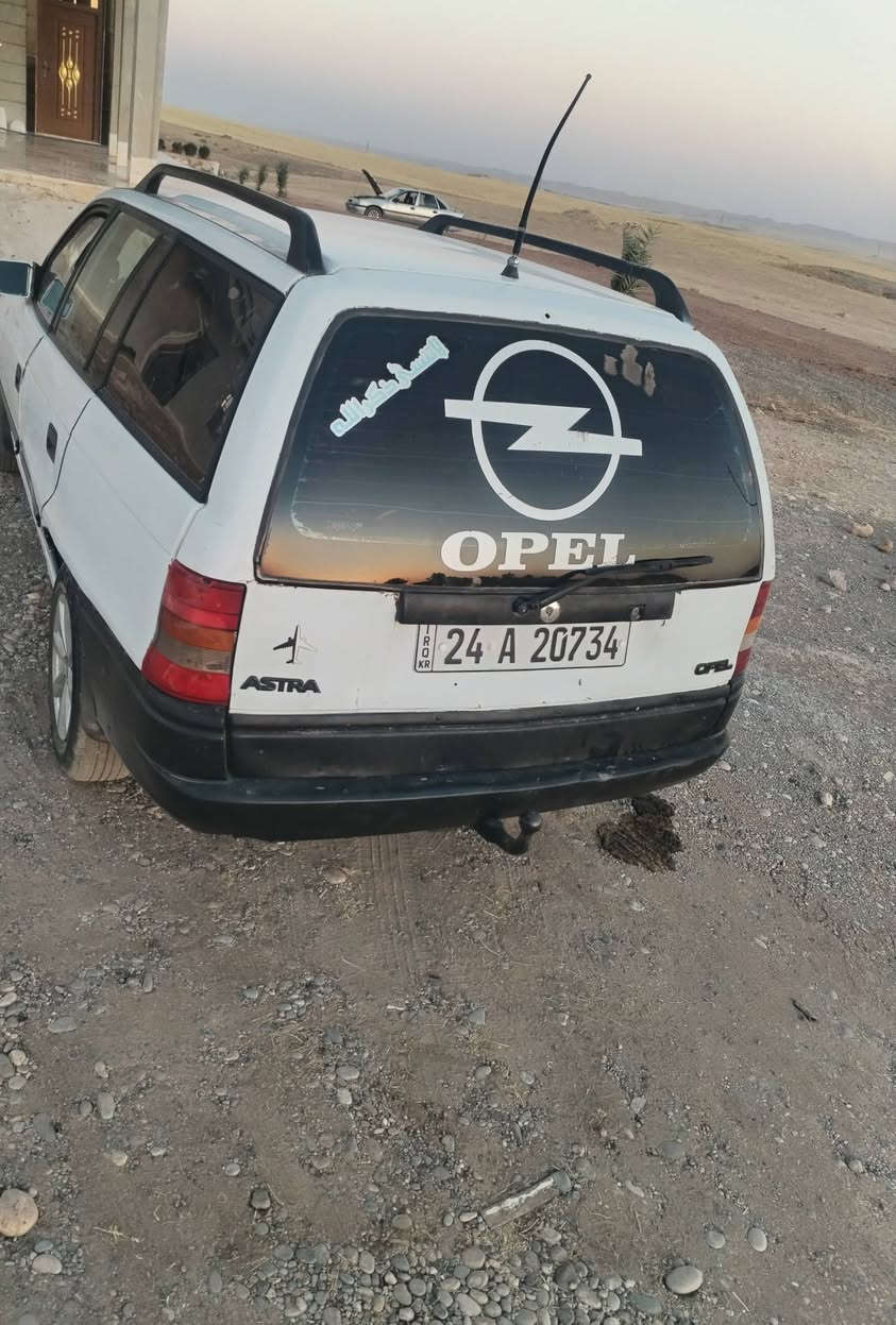 استرا حجم ١٨ موديل ٩٢ كير عادي
محرك شرط  صبغ جاملغ خلفي   كهربائيات كلها شغال

تدفيه مسجل  رقم دهوك رقم وسنويه وهزه كلها جديد

طخمها جديد تايرات جديد  سعر ٥٢
مكان ناحيه زمار 📍
الشراي يتصل على الأرقام التالي
*********** كورك
*********** زين
