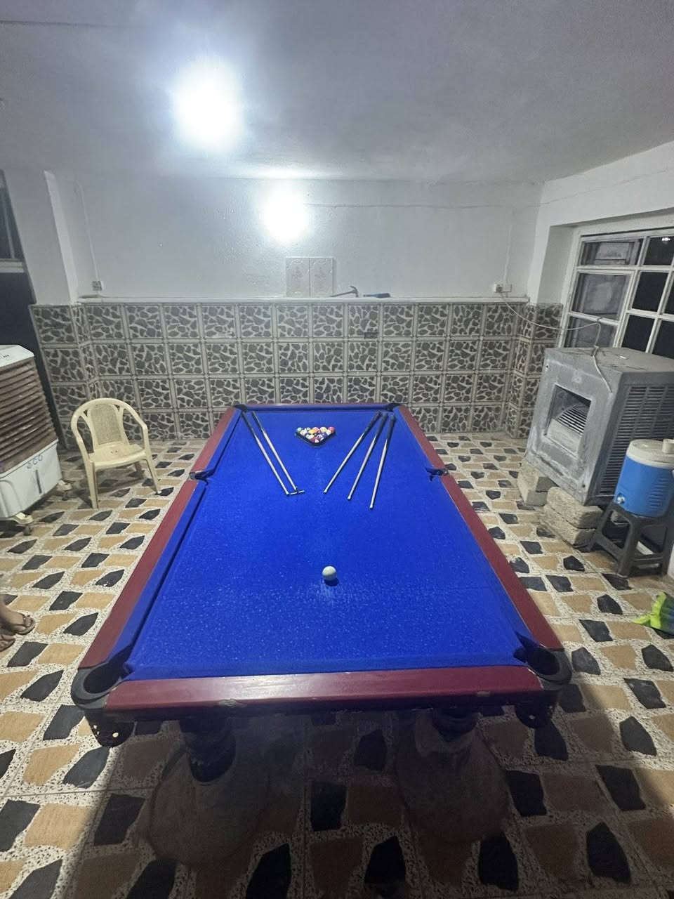 موجود ميز بليارد كامل معا كيوبات 4 ومثلث للبيع سعرو 600 مكانو موصل ناحيه زمار التواصل على الرقم  ***********
