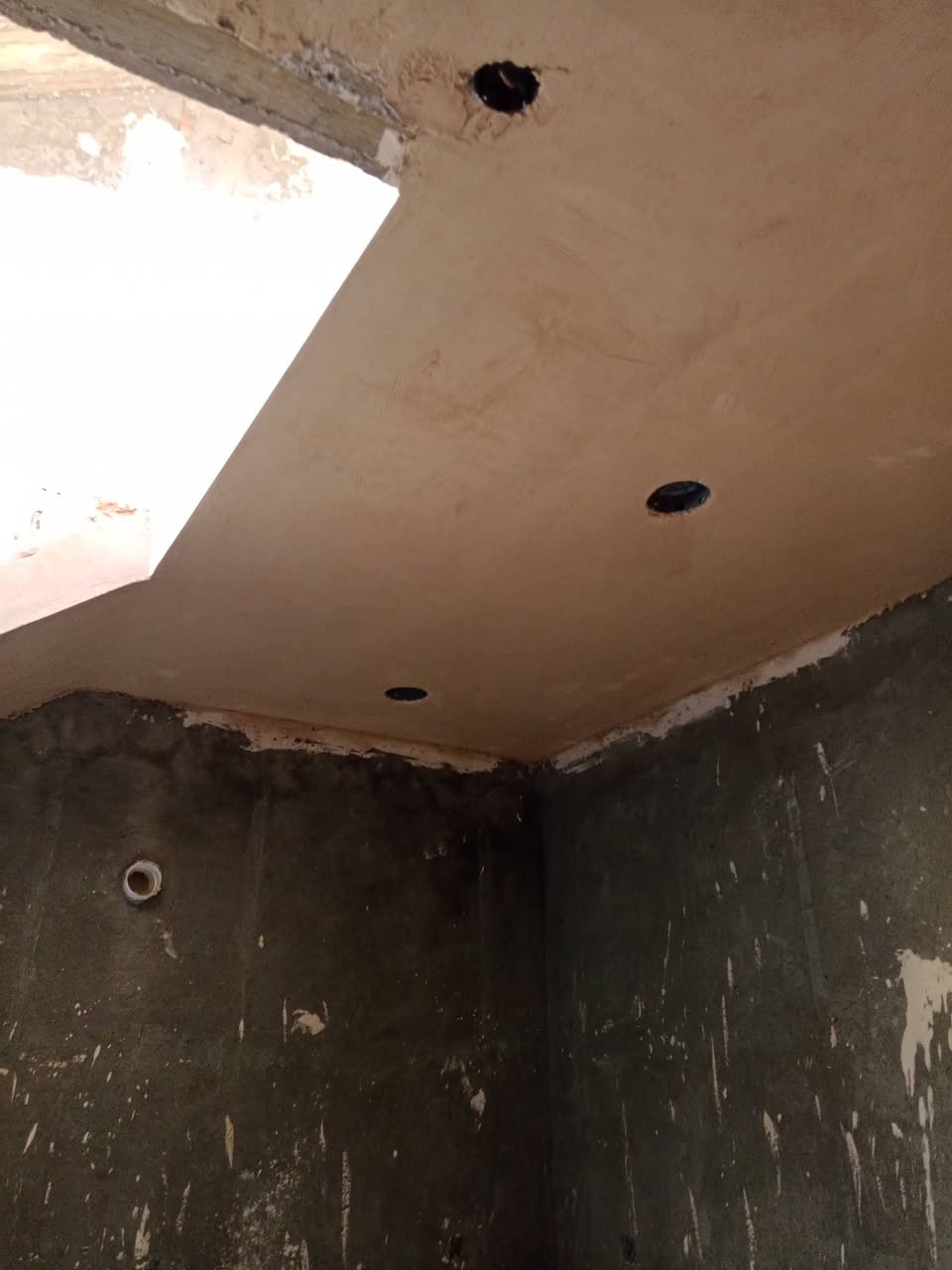 السلام عليكم كادر جص وبورك وتشميع داخلي العمل بغداد فقط شغل دراجه اولى شرط***********
