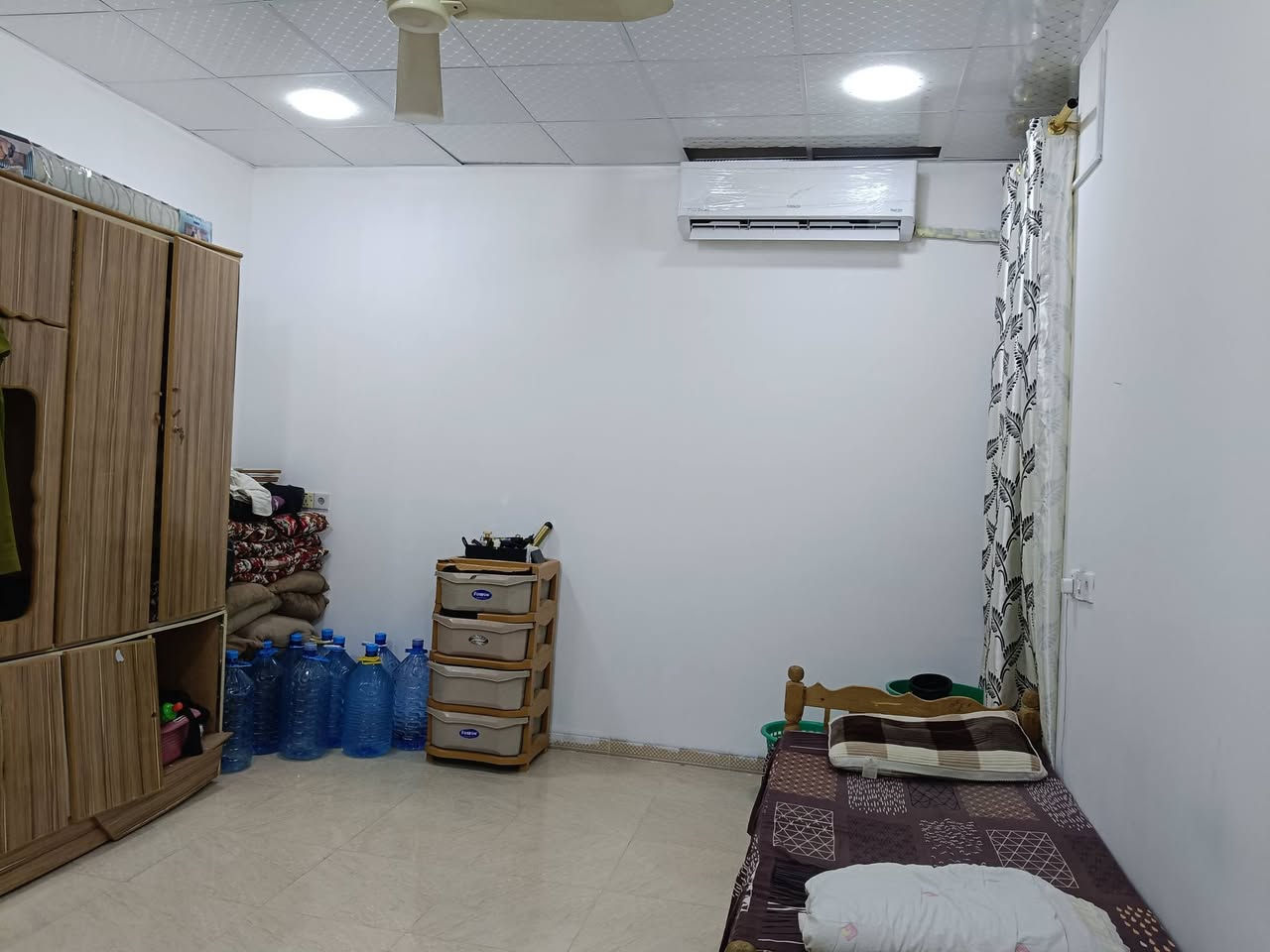 دار زراعي للبيع مساحه 200مترطابق واحد يتكون من 2قرفه نوم+هلو+صيحات+استقبال+مطبخ+كراج . السعر 75    قابل التفاوض العنوان واحد حزيران قرب تقاطع الحصو ورمل للأستفسار  مراجعة مكتب البرجس أو الاتصال على الرقام التاليه لاتصال ***********
          واتساب.               ***********

🔴 1- التعامل يكون مع صاحب العقار الشرعي حصراً
2- المكتب  وسيط بين الطرفين ولحفظ الأجرأات القانونية والتأكد من صحة العقار قبل تسليم اي مبلغ بأشراف قانوني

للأستفسار ✅مراجعة مكتب البرجس للعقار 🔔

📍عنوان المكتب كركوك واحد حزيران قرب تقاطع الحصو ورمل 
                 للأتصال ***********📱

                             ***********📱

✅نستقبل جميع عروضاتكم السكنيه والتجاريه في كركوك 💯والترويج لها عبر الصفحه الخاصة بل مكتب
                  مكتب  البرجس للعقار 
للأستثمار والتطوير العقاري 💯 معنا نحو الأفضل
