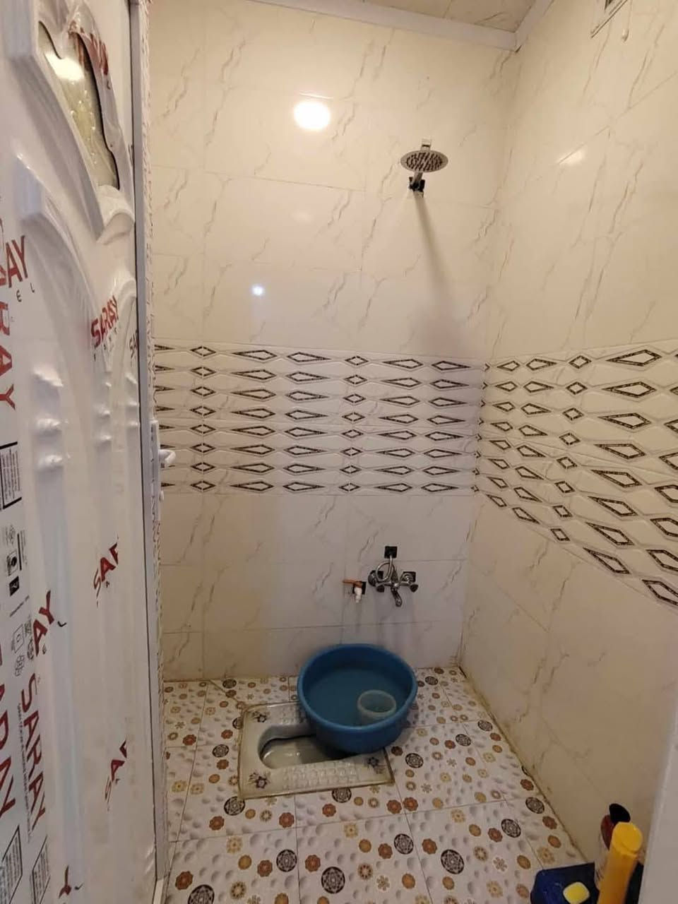 130متر ركن عله شارعين البيت طابق اونص بسعر ٧٥ وبيه مجال
العنوان مقابيل ملحق قريه عمود٣٢٧ خدمات كامله وقريب للشارع خط اول اتصال***********

