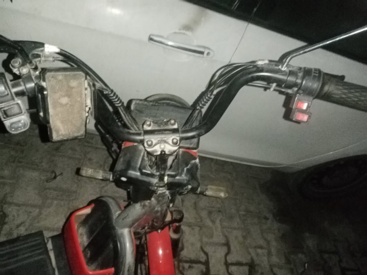 سلام عليكم
دراجه شحن
حجم20
اشاير يمنه ويسره
لايت ضعيف وقوي
4سرع
بلتوث
بيهه نضام البگ الرجوع الخلف
السعر ب90قفل
***********
