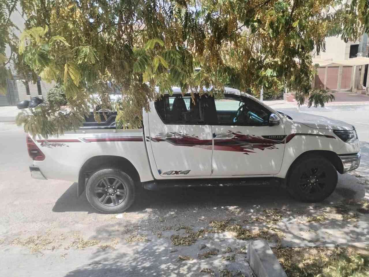 ‏سلام عليكم سيارة للبيع فورويل موديل 22 رقم واسط مكانها بغداد سيارة فول مواصفات كويتية ماشية 100,000 الاستفسار***********
