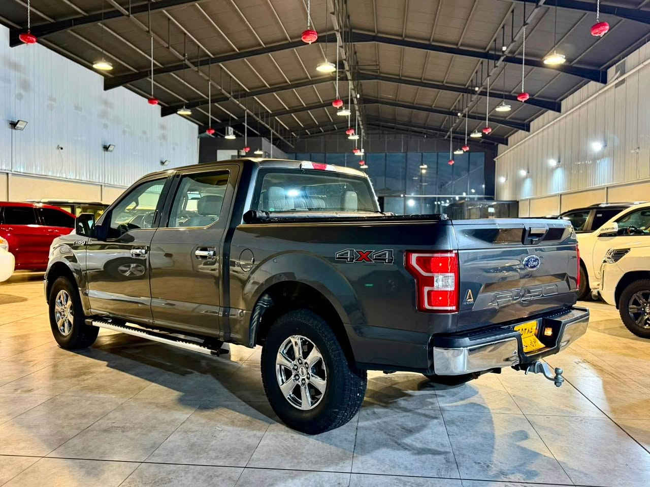 بسم الله الرحمن الرحيم 

ارخص سعر كل عراق  208$ ورقة  قفل🔏🔥🔥👋🏻👋🏻

‏ FORD F150 XLT 2019
◽️فؤرد F150 مواصفات XLT موديل 2019
مواصفات خليجي وكالة شريكة القاصد ✅
فور ويل ( دفع رباعي ) 4X4
بودي قصير باب كبير مرغوب
لون نفطي

◽️محرك  V8 5.0L  تمانية سلندر  محرك مرغوب 🔥
🔹گير  10 نمره مرغوب 🔥✅
🔹گير و محرك بشرط ✅
🔹ماشية ( 65 ) الف حقيقي بشرط
🔹سيارة جديد مثل شريكة 

◽️سيارة كلين تايتل وكالة شريكة القاصد📦
🔹سيارة دعامي للدعامي مكفولة كفالة عامة شرط✅

🔹سيارة داخل و خارج كل جديد نفس بيلادي📦
🔹بيها اتنين سويج بيلادي و كتلوك كل موجود📦✅

◽️مواصفات XLT 
(   فور ويل . داخل بيجي . شاشه كبير . كاميرا . تشغيل عن بعد  .  اوتو ستار ستوپ . كشن تتفيئة  - كشنات كهربا . سكليتر كهربا . تبريد مركزي . بريك بصمة  . داخل بدي ليد . ڤوليوم . تحديد سورعة . لايت زينون . يدة نيكل . ويل بيلادي نيكل. بعد هواي مواصفات )

◽️محرك كير  بشرط ✅
سياره حيل نظيفه كلشي علي بلاد لوك
بسميً السنويه بشرط تحويل و خرامه
سياره مابيها دينار مصرف كامل من كل نواحي

◽️نظافه ١٠٠٪؜ كامل سيرفس بدون نقص و بدون مصرف سياره اي نقص مابيها 
4 أيطارات جديدة ويل تحتها 
تاير و ويل بيلادي شريكه 

نفسي يوم /تحويل و كاله حاظر
مكان / داخل سليمانيه🌆

◽️سعر _ 
◽️موبايل / السليمانية, العراق
