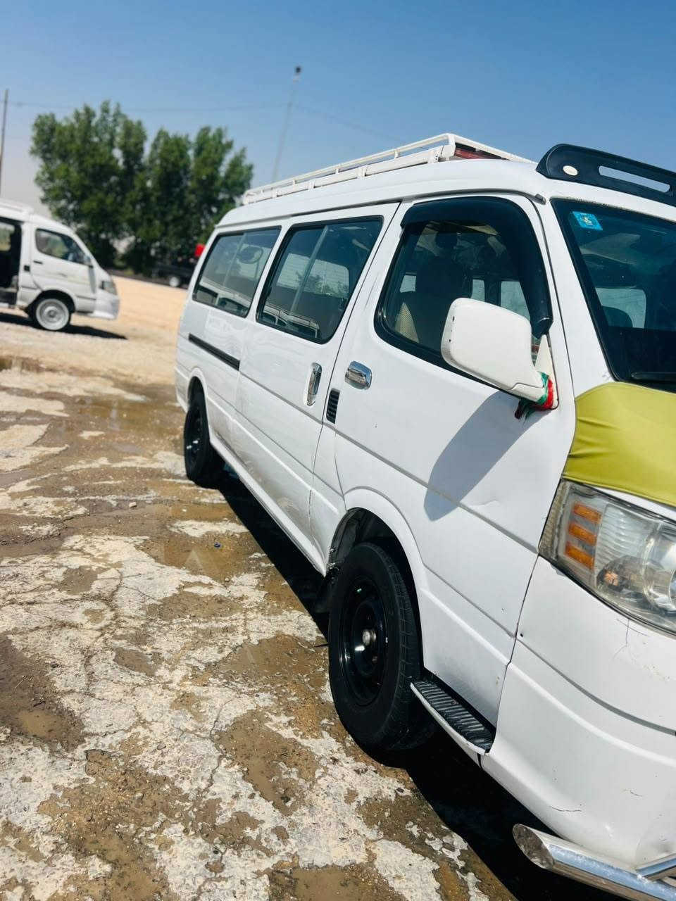 سلام عليكم سياره جنبي للبيع موديل 15 مصفره هيه وغرامات سياره كفاله عامه بس بيهه شبر بل باب لسلايت بارد مكان السياره بابل المسيب سعر 100وبيهه مجال اتصل ***********

نص مكتوب في الصور:
- @user4757816207098
