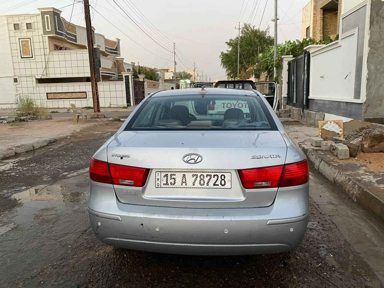 سوناتا موديل ١٠ وارد امريكي بدون ضرر سياره يرادلها ترتيب بسيط السعر ٩٥ مكان الرمادي حي الضباط وبيها مجال رقم صاحبها***********
