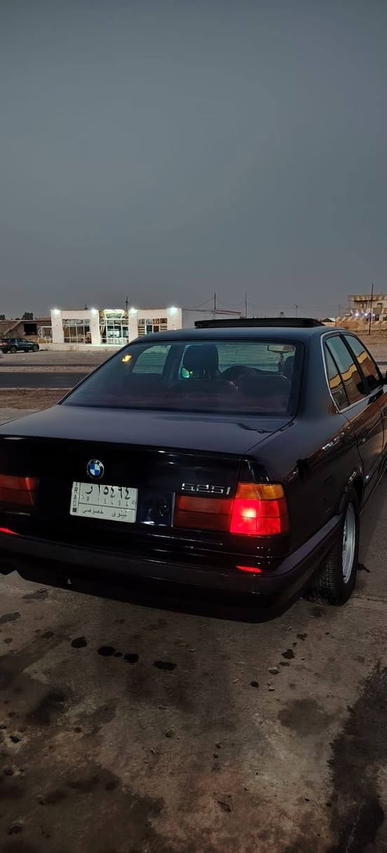 للبيع BMW
525 اصل 
مسكر كبس
وارد ياباني
بجم عريض
موديل 1995
محرك شرط 
كير شرط 
تبريد❄️
تدفئه 🔥
دبل ايرباك
 دبل جكمجه
تخم تاير جديد 
طخم صدرجديد 
طخم تواير جدد
كشنات جلد كهربائي
بدون قطرة خياس
كهربائيات بلاد كله شغال
مرايات منفصل
4 بطاين جديد
ربل ابواب جديد
بيه مواصفات ما مذكوره
رقم نينوى بسمي تحويل مباشر
صبغ جماليه فقط بدون ضربه بدون معجون
الداخل نضيف حييل
مكان السياره جنوب الموصل قريه اطويبه
ملاحضه السياره على وضع الشركه@ صار اكثر من عشر سنوات متروكه والسياره احلى من الصور كلشي بلادي
للستفسار  رقم صاحب السياره ***********
