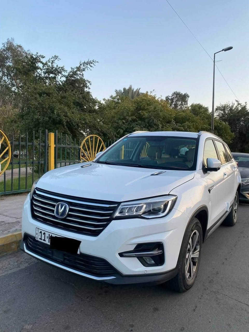 السلام عليكم/ شانجان 2019 cs75 رقم بغداد دولي حره تحويل مباشر ماشية 47 الف فقط مكفولة على يدي سونار جديد بانزين محسن السيارة روعة /السعر 135 بي مجال بسيط اتصل وتدلل ***********

