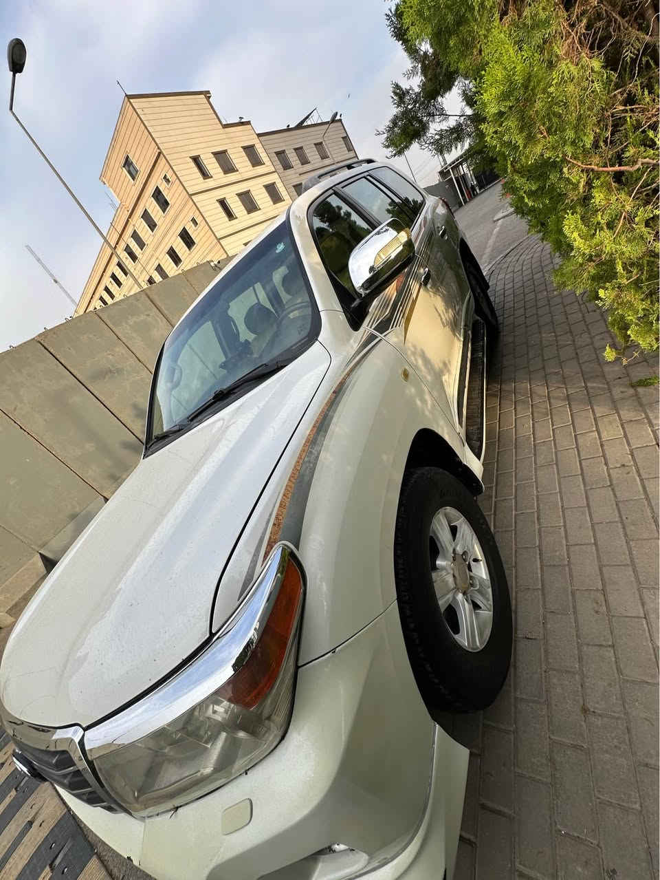 لاندكروزر GXR • ٢٠٠٩ • ٢٢٠ الف كم