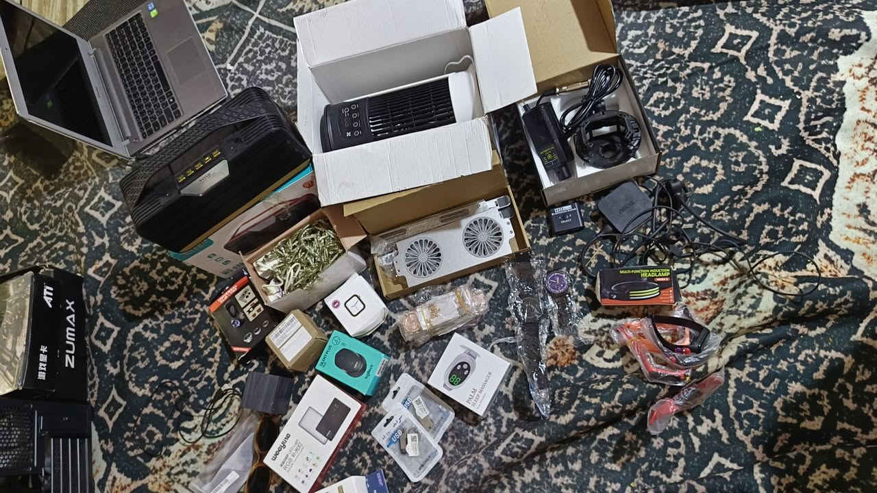 شلعة dhl عدد 34 قطعه
سعر 100 الف التفاصيل كاملة بالفديو
توصيل 5
***********
