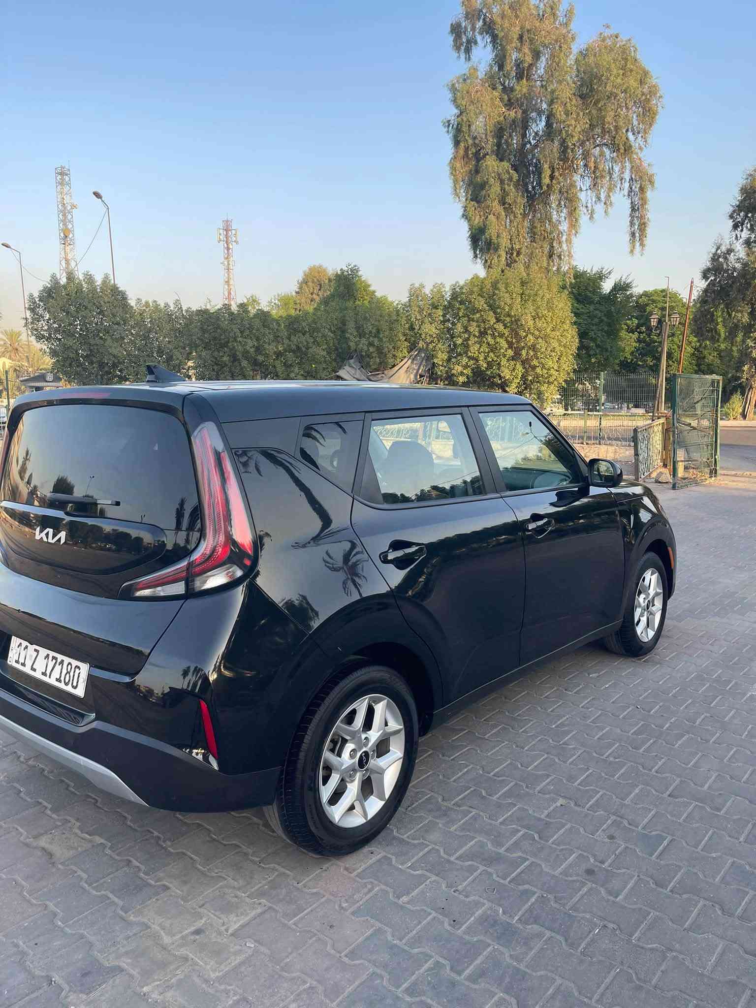 كيا صول مديل 2025 امريكي بدون تبديل صبغ نص بنيد وجاملغ بارد كير محرك كفاله بسمي رقم نكليزي ماشيه 50 الف جدن نضيفه السياره السعر 140 وبيها مجال العنوان بغداد الحريه رقم الهاتف ***********
