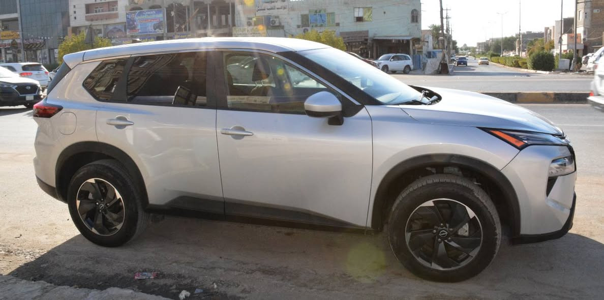 بسعر مناسب جدا 
نيسان روج بلص  موديل2024   SV AWD  الشكل  الجديد  جاملغ سايق مبدل فقط.. بدون رقم تترقم جميع المحافظات عدا الإقليم (رقم فحص باسمي) ... ماشيه ١٥ الف زيروو
مكان السياره بالحله حي الزهراء 

***********
