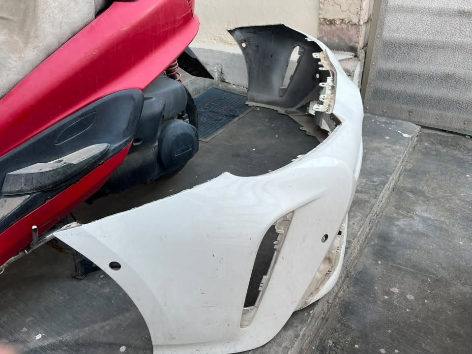 دعامية بريوس لون ابيض موديل 22 بيها فطر ومصلحة قيم واخذ
***********
