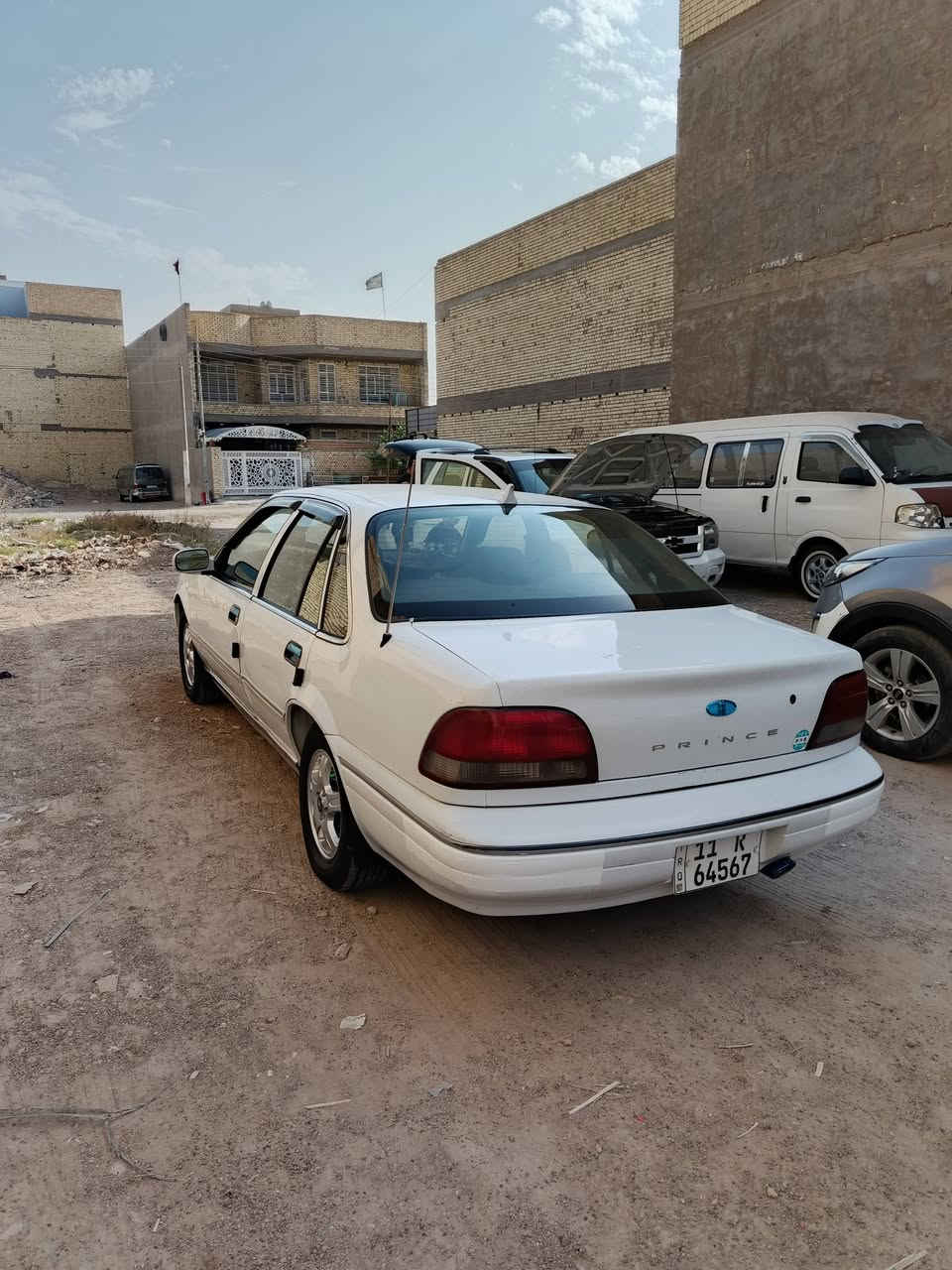 الي يدور جديد هاذا سلام عليكم فراشه 1996 سياره بلاديه بدون قطره صبغ شواصي شركه  تبريد  تخم تاير مكينه مكفوله بسمي رقم 11 شرط التحويل سياره مال جناي مكاني بغداد حي الامانه السعر 38 وبيهه مجال للشراي  هاذا رقم الاستفسار ***********

