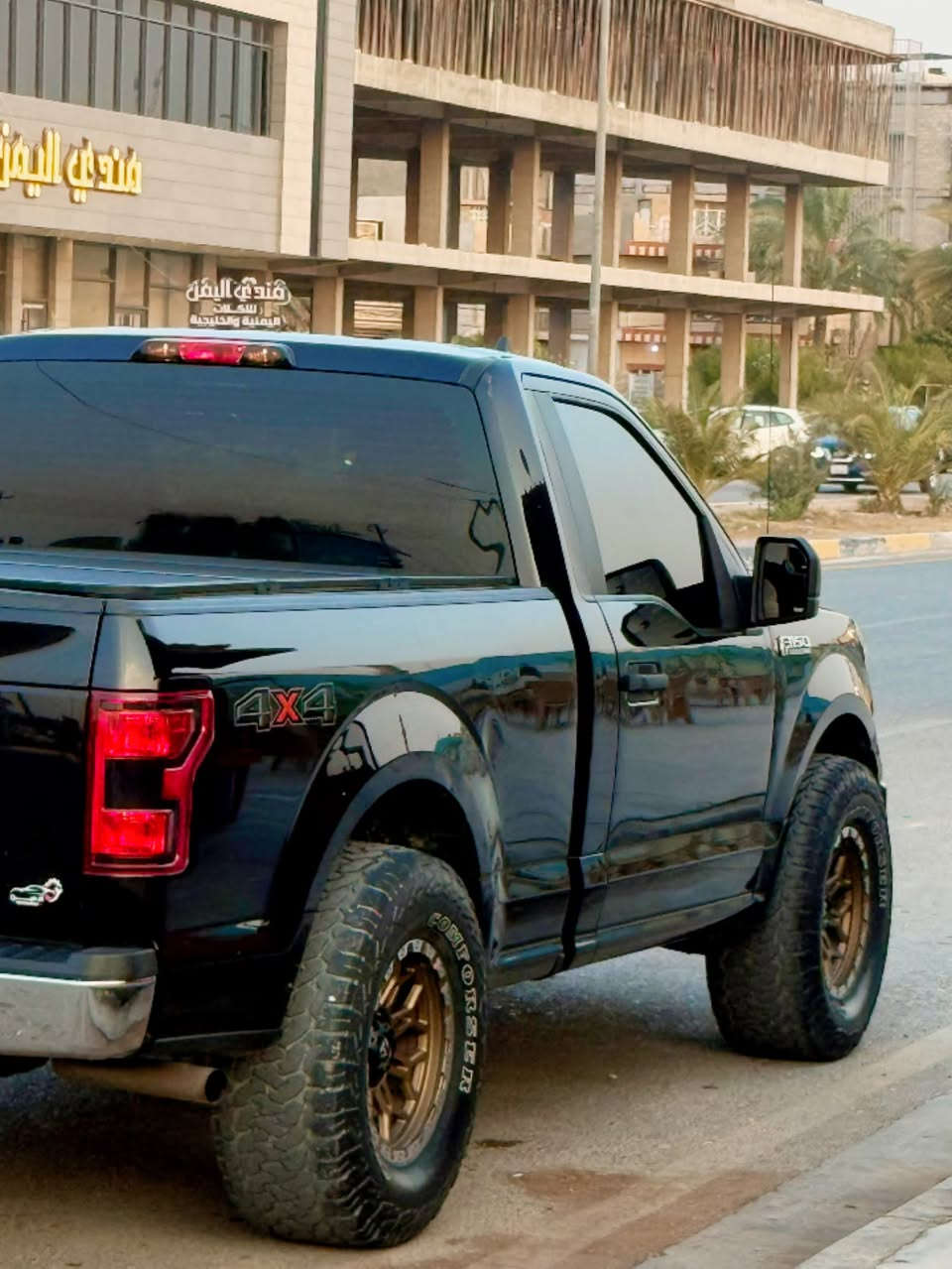 للبيع f150
بتره   بدي قصير  موديل 2019
سياره فول موصفات ١/١ فور ويل 
   تعديل  سياره حلو من كل نواحي
 سياره ماشيه 60الف كيلو  يعني جديده 
 مكينه6v المرغوب بدون تيربو      
 قطعه مرتبه. سعره مناسب 
  حادثه قطعتين جامرلوغ ونص بنيد فقط
  للبيع او مراوس شي نظيف مرتب   
للتصال***********  
***********
