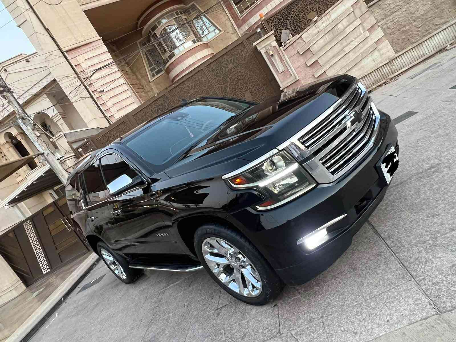 تاهو 2015 خليجي وكالة المنصور 
مكفولة وبيها سونار  
١-محرك ٥٣٠٠ - ٨ سلندر 
٢-داخل لون قرميدي
٣-فتحة سقف
٤-كراسي جلد كهرباء تدفئة وتبريد 
٥-كرسي السائق رجاج خزن ميموري مع الاستيرن
٦-ستيرن تدفئة فول تحكمات
٧-جميع الكراسي تحكم كهرباء 
٨-قاصة مع شاشه كبيره فولHD تاچ مع حاكيه مع كاميرا دواره 360 درجة 
٩-شاشة سقف HD 
١٠-مري شفط وقلاب واشارة
١١-دوسة البانزين والبريك تحكم كهرباء وذاكره ميموري 
١٢-تحكم بالتشغيل عن بعد
١٣-ترحيب وانارة داخلية لد بالكامل 
١٤-كروزر سرعة ونظام اقتصادي 
١٥-ثلاجة وشاحن لاسلكي 
١٦-رادارات وتوقف ذاتي عندالاقتراب 
١٧- نقطة عمياء 
١٨-حساس امامي وخلفي منبه تصادم💥 
١٩-شاشة أعطال دجتال 
٢٠-ويل كب بريمير مع طخم اطارات ٢٢
٢١-عداد المسافة٩٠ حقيقي قابل للزيادة
السيارة رقمها بغداد  بأسمي السيارة جديدة بمعنى الكلمة استخدام شخصي وممتعوبة ابد ومبيها مصرف نهائياً سيرفس كامل هسه مسوي كاملة مكملة انظف سيارة بموديلها
السعر295 الف دولار و قابل للتفاوض 
***********
