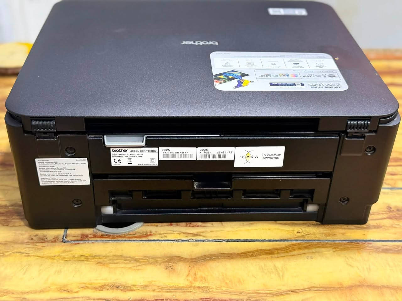 السعر 150 قفل
طالعة برذر t5300  فول مواصفات استخدام منزلي قليل جدًا
احبار خارجية قابلة للتعبئة 
طابعة ملونة
تسحب وجهين تلقائي 
تسحب من التليفون والحاسبة 
فيها واي فاي تربطها ع الشبكة

العنوان: الكوت 
***********
