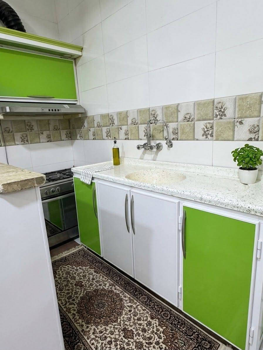 مطبخ تركي نظافة ٨٠ بل١٠٠ السعر ٦٥٠ وبي مجال الشراي عنونة بل عمارة الماجدية  الستفار***********
