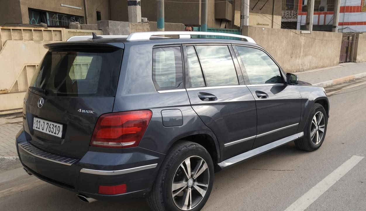 سلام عليكم
مرسيدس موديل 2010 glk 350 
رقم بغداد الجديد , فول مواصفات , مكينة 3500 ، خمسة راكب ، سيارة ما ناقصها شي وما بيها مصرف***********
