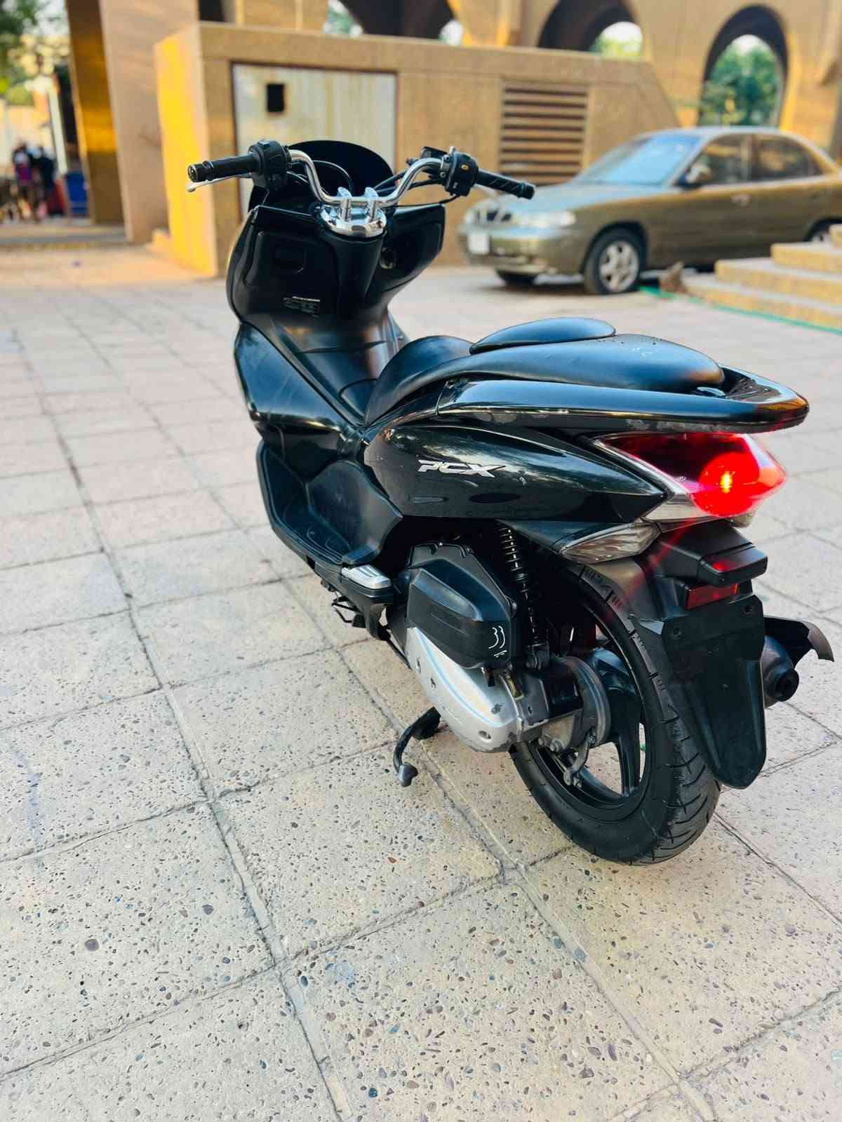 السلام عليكم للبيع دراجه pcxجيل الاول ماشيه19الف  دراجة  ماخذها رمبه الدراجه وأعلى ايدي حجم مكينه 150ياباني الاصلي دراجه جديده مال جناي وعلئ ايدي
ياباني الاصلي دراجه كامله أستان كهربائي حساس ازدحام سويجات دراجه جديده الدراجه  احلا من الصور مال جناي المكان بغداد دراجة مكفوله اي نقص مابيه السعر مليون و300
وبيها مجال بسيط  
اي استفسار ***********
السلام عليكم للبيع دراجه pcxجيل الاول ماشيه19الف  دراجة  ماخذها رمبه الدراجه وأعلى ايدي حجم مكينه 150ياباني الاصلي دراجه جديده مال جناي وعلئ ايدي

نص مكتوب في الصور:
- #fries
- #puchu
- #235s
- #eist
- stray
- 33