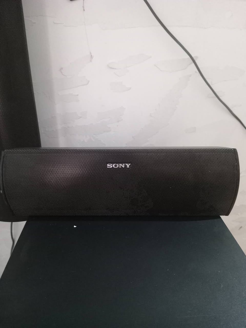 السلام عليكم... سستم صوت كامل نوع sony ياباني الأصلي ومعروفة الشركة بالصوتيات مايحتاج اتكلم عنها الجهاز شغال وعلى الفحص تفحص وتاخذه بعد وياه سماعات اثنين مثل هذني الاطوال اني مامستخدمهن بالمناسبة السماعات اتريد اتعلكهن او اتخليهن بالكاع لان وياهن القاعده مالتهن السعر ٣٥٠ الف مكاني بغداد للتواصل واتساب ***********
