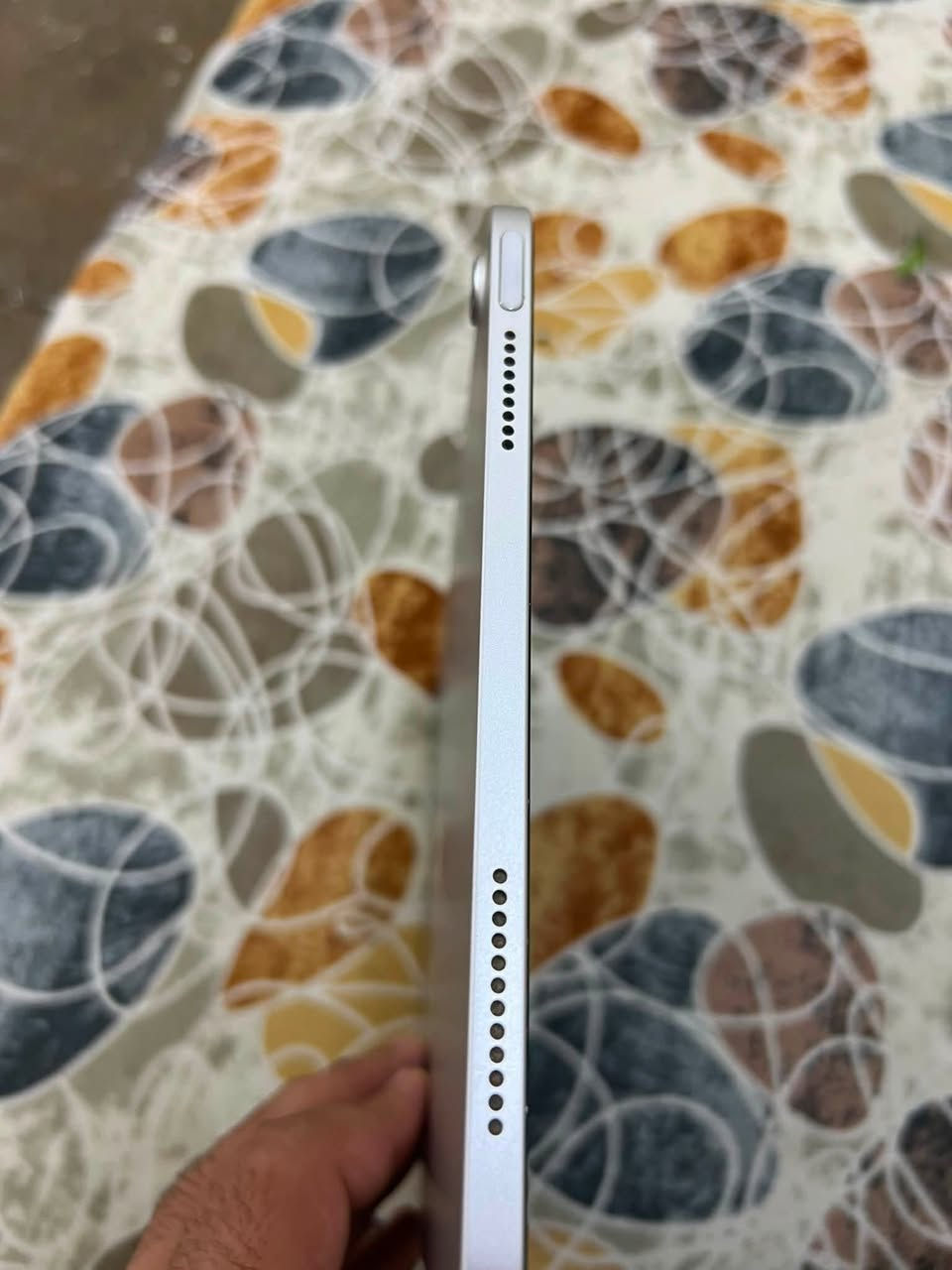 السلام عليكم

ايباد 10  (2) iPad 

للبيع ايباد نظيف لامبدل شاشة ولا مكسور ولا مبدل بطارية ولا كلشي يعني لوك حته الكارتون و الشاحنة الاصلية موجودة و الجهاز مابي ولا غلطة
 
الذاكرة 256 
الشاشة تكون 10،9 انج

السعر 550 الف و بيه مجال
للتواصل خاص 
او على الرقم👇🏻
*********** 
العنوان كركوك
