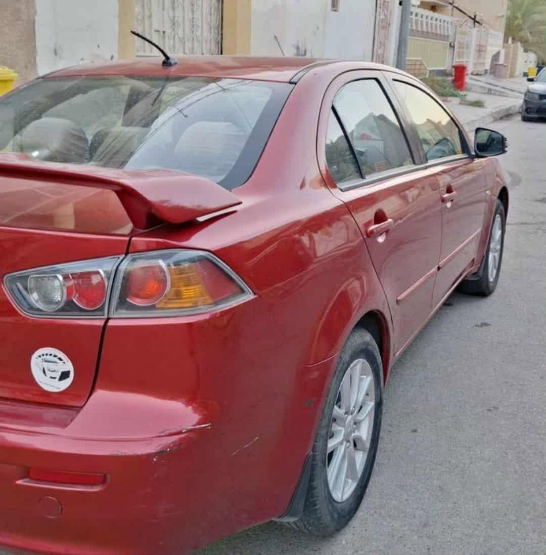 للبيع ***********
موديل 2015 وارد خليجي بدون صبغ فقط بارد قليل بالهلال الجاملغ الخلفي حجم محرك 1600 رقم اربيل جديد كير مكينة تبريد كهربائيات بلادي سعر ٨٥
