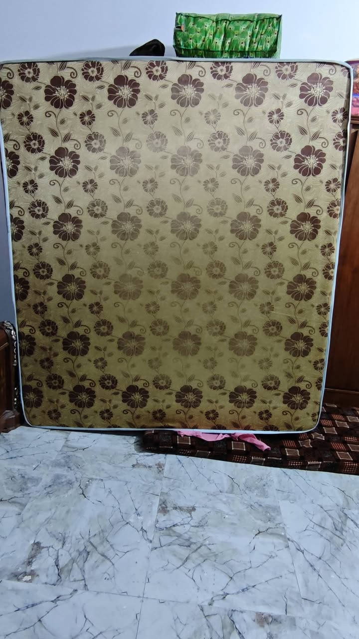 سلام عليكم كنتور للبيع حطاطه السعر 125 وبي مجال
 دوشك جربايه اخذته 140 ورايده 100 وبي مجال بصيط شراي تصل 
*********** // ***********
