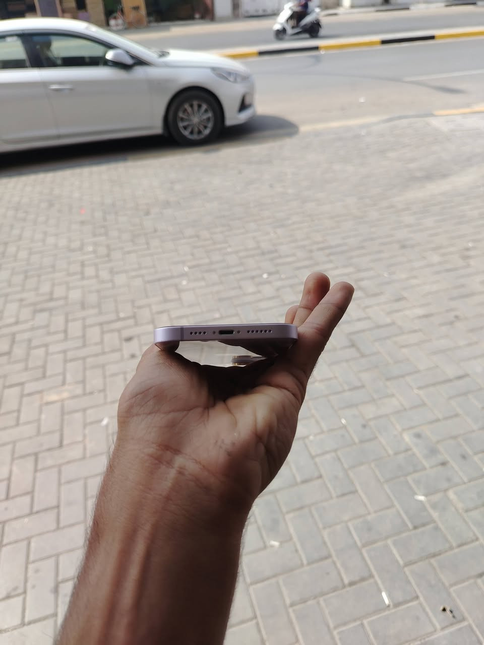 ١٤ بلس نضيف ما مبدل بيه شي بلادي ع وضع الشركة نضافته 100/100 ذاكرته 128 بطارية 79 بلاديه ما معلايه ولا مستبدله ما يصرف شحن السعر 650 وبيه مجال قليل للشراي

نص مكتوب في الصور:
- ٩:٤٧
- حالة البطارية والشحن
- رسالة مهمة حول البطارية
- حالة بطاريتك متدنية جدًا. يمكن أن يبدل أحد
- مزودي خدمة Apple المعمدين البطارية لاستعادة
- الأداء والطاقة القصويين.
- العثور على خيارات الخدمة...
- الحد الأقصى للقدرة
- ٧٩٪
- هذا قياس لقدرة البطارية مقارنة بقدرتها عندما كانت
- جديدة. قد تتسبب القدرة المنخفضة بتقليل ساعات
- الاستخدام بين عملية الشحن والأخرى.
- أقصى قدرة للأداء
- ستساعد الأنظمة المضمنة في النظام والمكونات في
- تخفيف أثار الأداء التي قد نلاحظها أثناء التقدم الكيميائي
- في عمر بطارية iPhone.
- شحن البطارية المحسن
- للحد من استنزاف عمر البطارية يتعلم الـ iPhone من
- عادات الشحن اليومية، بحيث ينتظر ولا يتجاوز ٨٠٪ حتى
- يحين موعد حاجتك إلى استخدامه.
- ٩:٤٧ LTE ١٠٠ حول الاسم iPhone إصدار iOS 26.6.2 اسم الطراز iPhone 14 Plus رقم الطراز MQ4E3J/A الرقم التسلسلي LTFQ7M2QWF انتهت صلاحية التغطية سجل تاريخ القطع والخدمة الأغاني الفيديوات ١٣١ الصور ٢٧٥ التطبيقات ١٣ السعة ١٢٨ غ.ب. متوفرة ٣٠,٧٥ غ.ب.