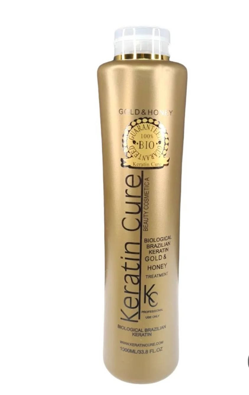 keratin cure 🤩🤩

▪معالج الشعر كيراتين كيور بايو بالذهب والعسل البرازيلى الخالي من الفورمالين أو أي إضافات كيميائية 
▪  تم تصميمة لكل أنواع الشعر ويمكن غسل الشعر في نفس اليوم
 ▪كما يساعد في فرد الشعر بنسبة تصل الي 90% وتدوم لفتره طويله تصل من 2 الى 6 شهور
▪وهو آمن على الاطفال والحوامل
#نحن_مرآة_جمالك
