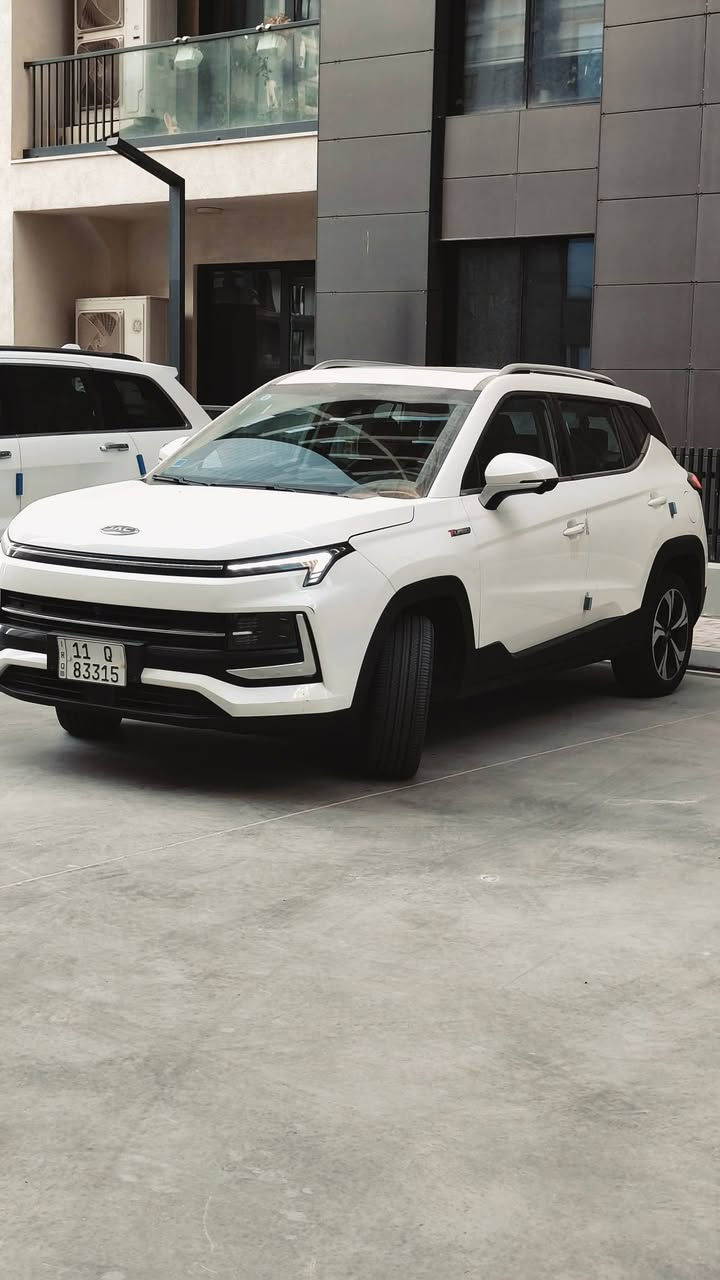 للبيع ....
جاك JS4 فول مواصفات موديل 2024 ماشية 31,900 كيلو

سنوية بأسمي تحويل مباشر ، مكان السيارة بغداد السيدية

محرك 1500 تيربو يولد 150 حصان

كامرات 360 درجه ، لايتات LED ، نقطه عمياء ، مثبت سرعه ، تحذير الانحراف عن المسار ، تحذير الاصطدام الامامي ، صندوق كهرباء ينفتح بحركة الركل بالرجل ،فتحة سقف

شاشة عدادات السرعه الكترونية

شاشة الوسائط ذكية بيها اندرويد اوتو وابل كار بلاي

مقاعد جلد مع وجود تدفئة بمقعد السائق والراكب  مع تحكم كهربائي لمقعد السائق ، بصمة دخول ذكي، بيها 6 ايرباكات ماعدا ايرباكات المقاعد الجانبية العدد الكلي 8 ايرباك .

السيارة اخذتها وكالة على ايدي وحاليا صيانتها متوفرة بمركز الحسام وقريبا جدا راح ينفتح الها وكالة رسمية ببغداد والنظافة مثل ما موضح بالصور بيها كم شخط بسيط بالدعامية الامامية .

السعر 17,500,000 دينار

للتواصل :-  ***********
