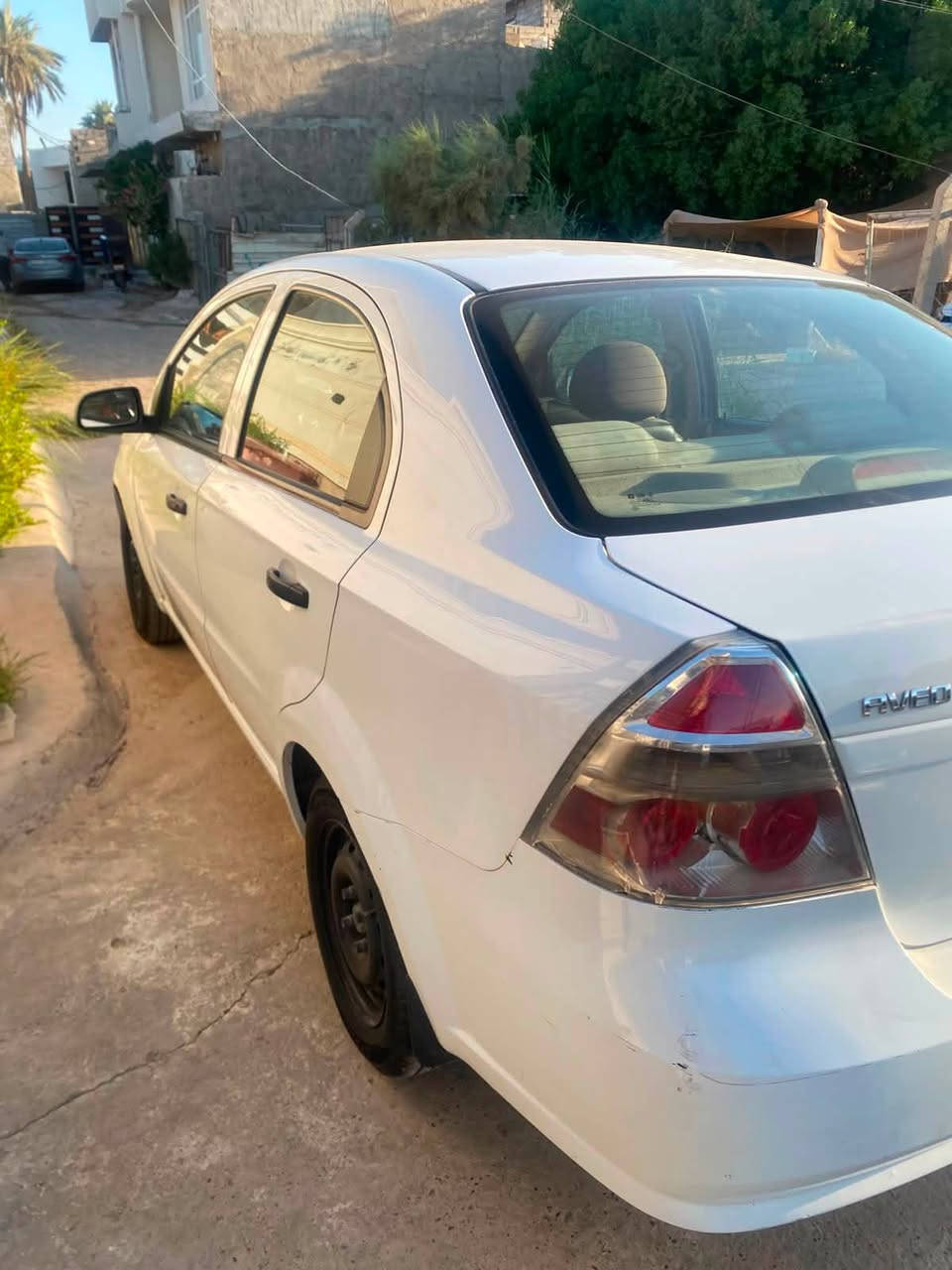 اوبترا
محرك 1400

ماشيه 185

السياره مثل ماموضح بالصور 

كير وميكنه مكفول 

السعر 75 وبيها مجال بسيط 

مكاني بغداد

***********

***********

