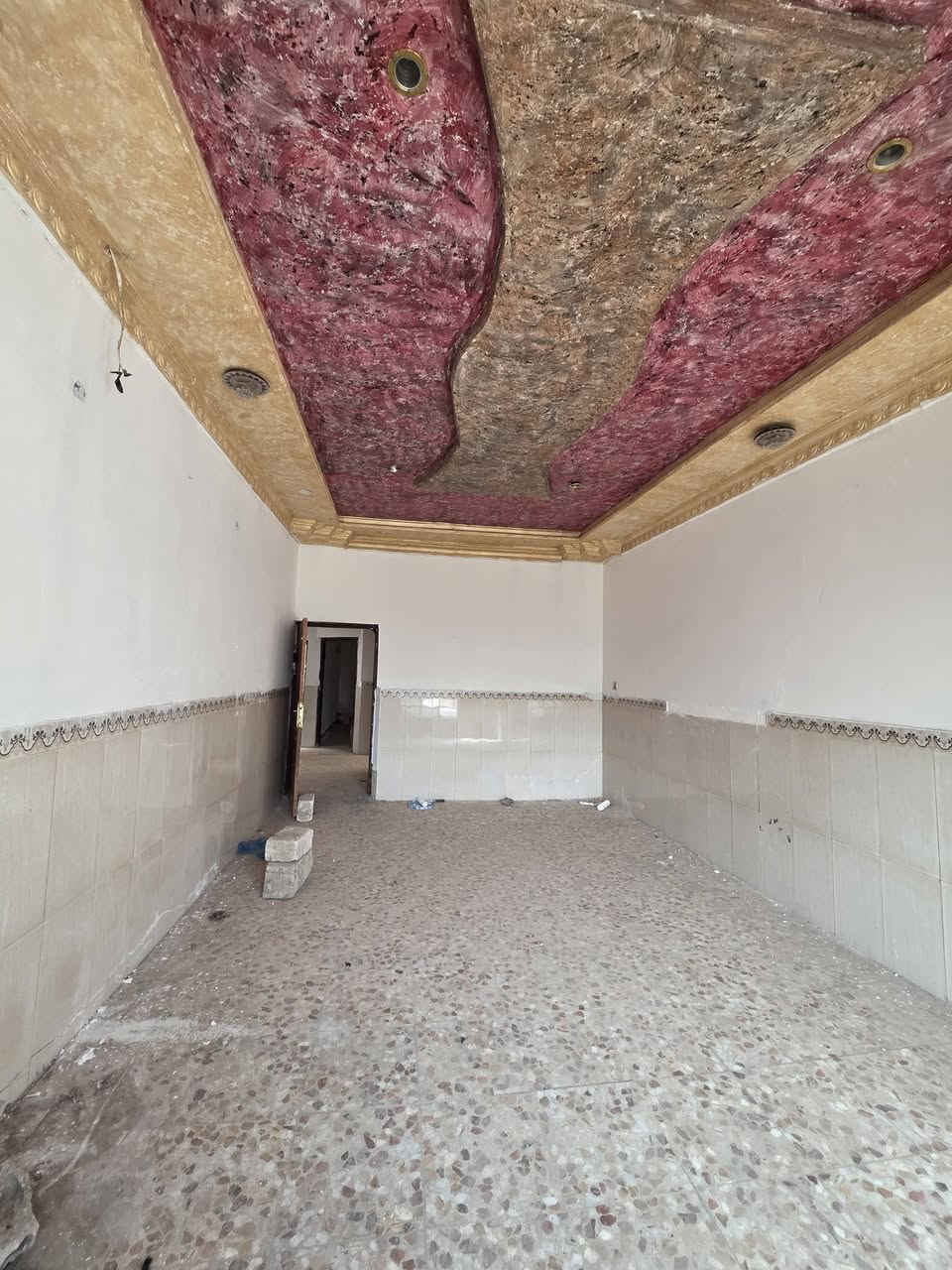 شارع المطار الجديد • ٢٣٠متر • غرف٢