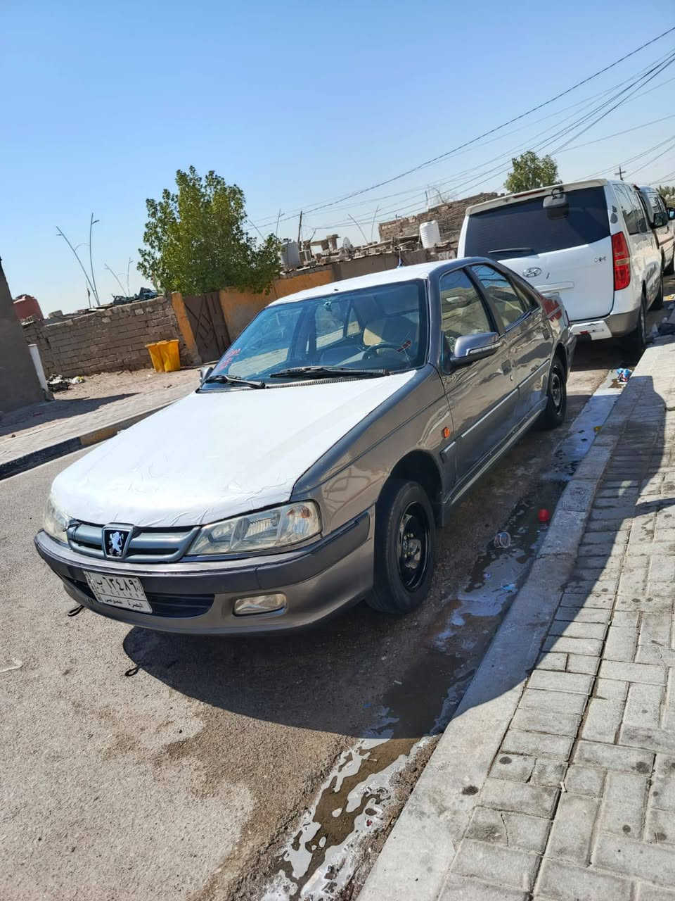 السلام عليكم بيجو بارص موديل2012 رقم بصره سنويه لغايه2025 السياره مكفوله من الضربه فقط ملكطه خياسات كير محرك حداده تبريد اليوم وكف بي الكلج فقط تخم تاير كله جاهز كهربائيات شغاله دواخل حلوه السعر32 وبيهه مجال للشراي مكاني بصره القبله الشراي يتصل***********

