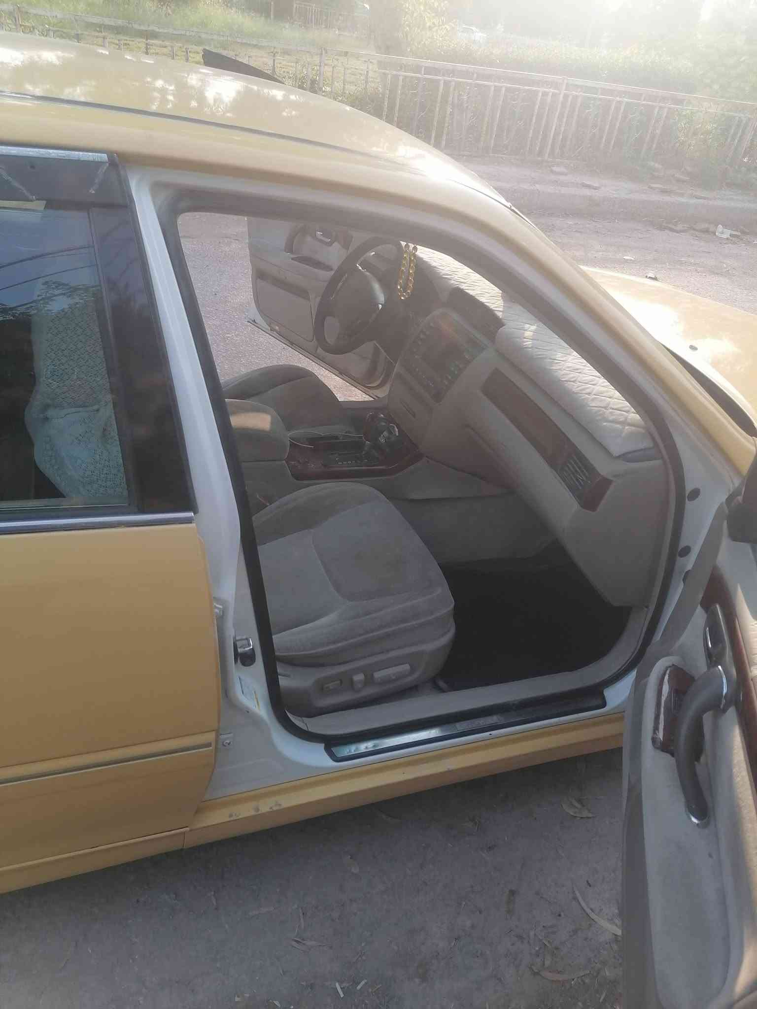 ملكه • ٢٠٠٣ • نجف مناذره