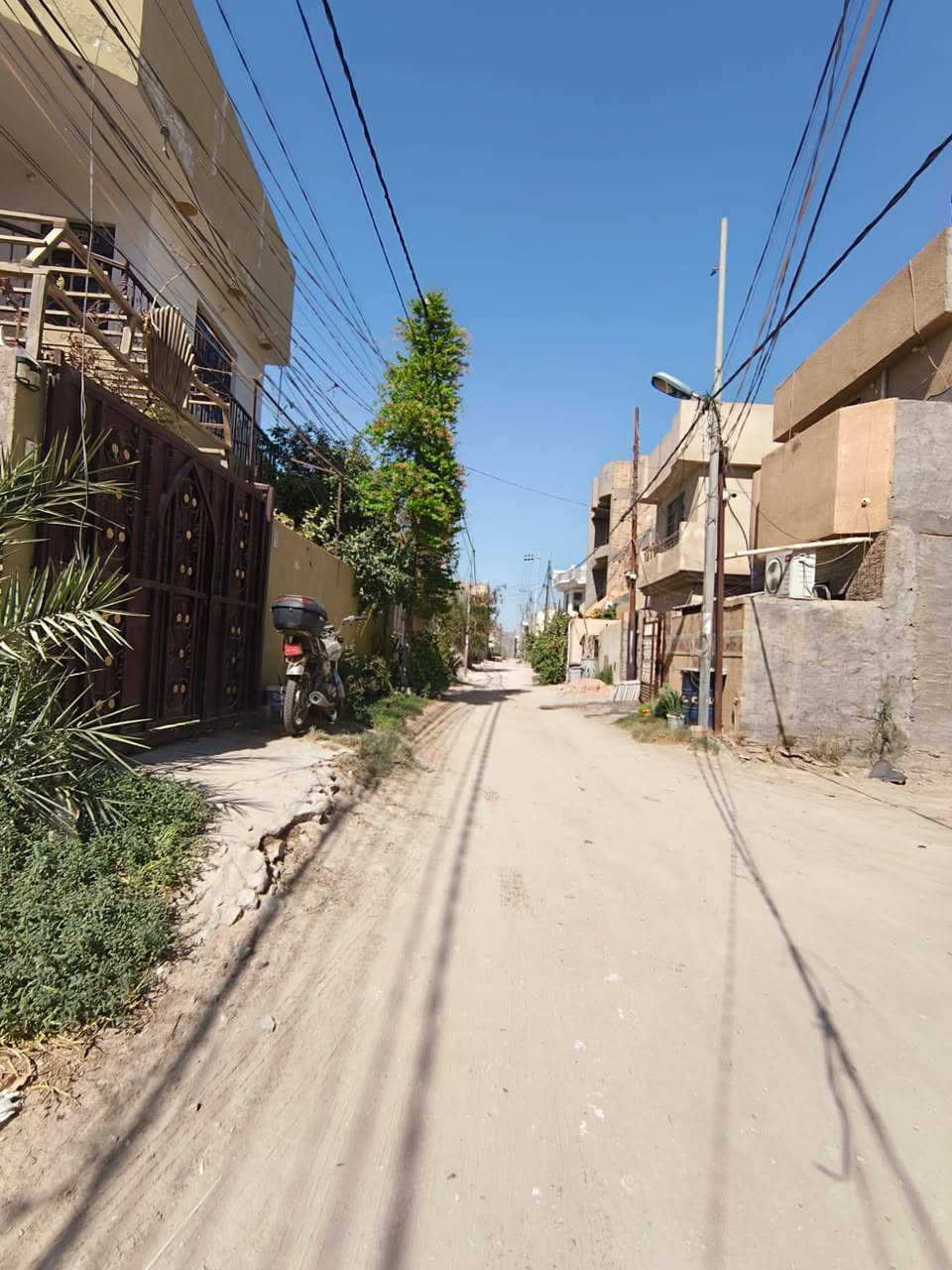 سلام عليكم حبايب قطعه ارض لبيع في كربلاء منطقه معملجي مساحه 250 ابيع 125 فقط قرب شارع سيد رقيه رقم *********** واجهة 125 سبعه ونص نزال 17
