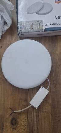 سبوت لايت • ٥٠ قطعة • للبيع