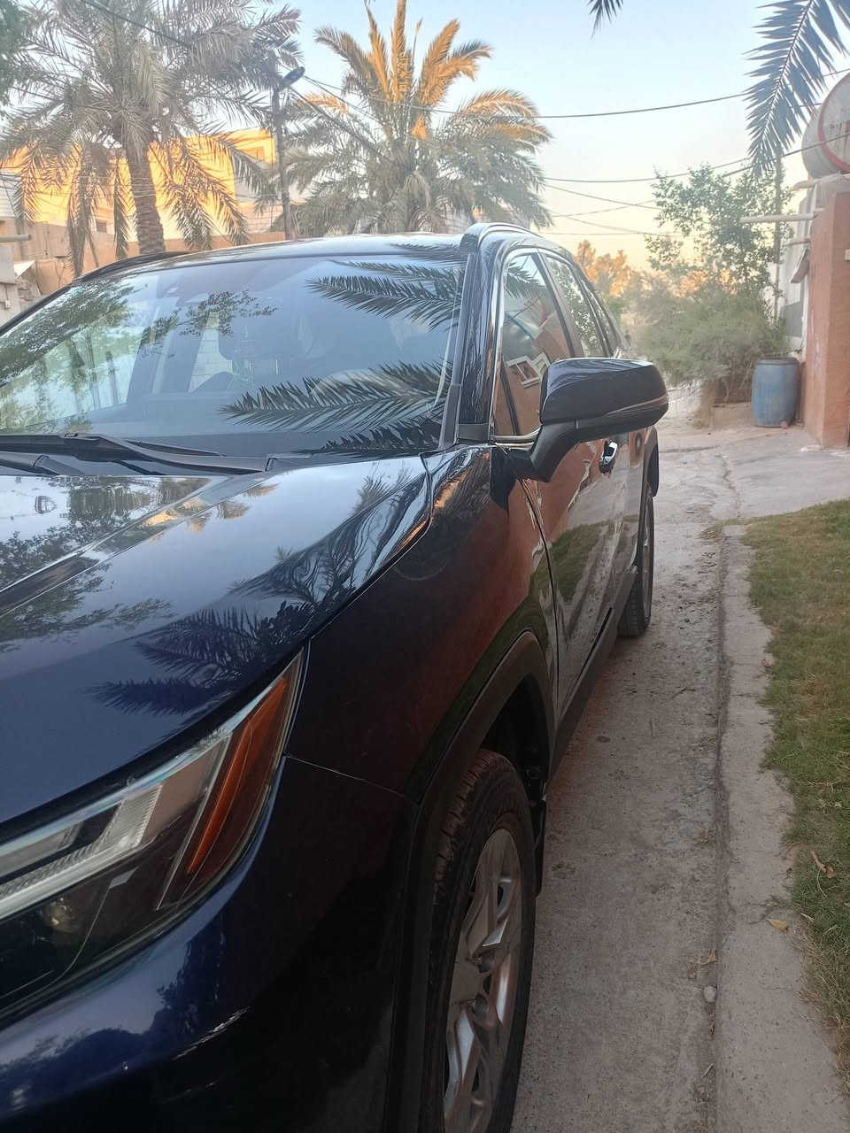 النوع: تويوتا راف 4 (RAV4).
 الفئة: xle(فئة اقتصادية وعملية).
 موديل السنة:2023
 العداد (ميل)25الف] (قابلة للزيادة).
الضرر جامرلوغ وبنيد 
 المحرك: [ 2.5 لتر، 4 سلندر]
 ناقل الحركة: [أتوماتيك]
 نظام الدفع: [امامي]
 نظام تثبيت السرعة.
رادار + قيادة ذاتية .
 شاشة لمس (كاربلاي) 
 كاميرا خلفية.
 نوافذ كهربائية.أوتو 
للاستفسار ***********
مكان سياره بعقوبه 
تم تخفيض سعر
170$
