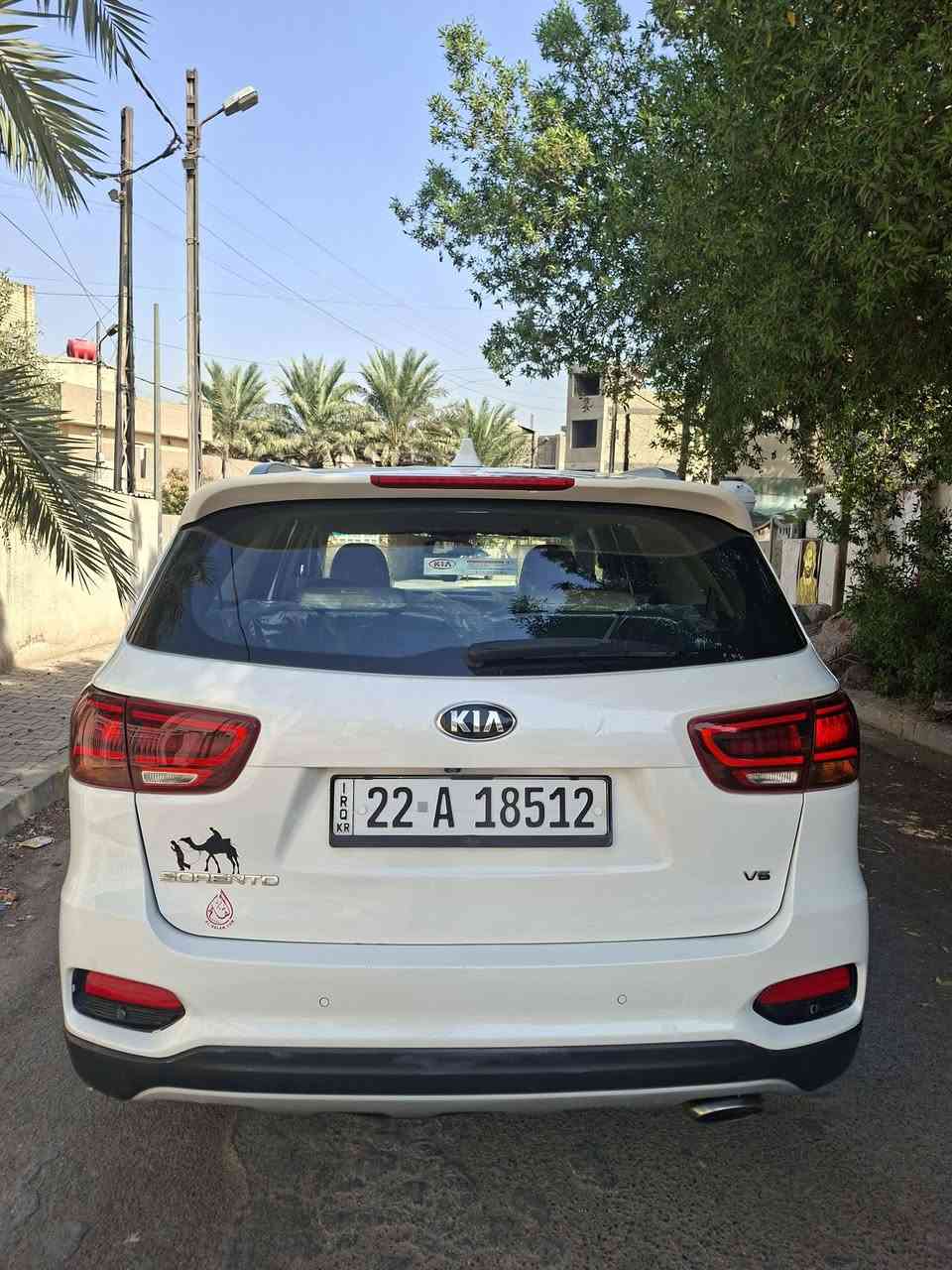 السلام عليكم 
كيا سورنتو 2020 خليجي 
. 6 سلندر 3500 
. 7 راكب
. 3 قطع تبريد 
. كشنات جلد + كهرباء
. مري شفط تحكمات جهتين 
. بردات خلفية 
. حساسات امامي خلفي
. رقم اربيل الجديد بأسمي هزه جديده 
. مكان السياره بغداد سعره 204 وبيه مجال بسيط للاستفسار 
***********
ملاحظه السياره بيه صبغ على كد شبرين بالباب الخلفي جوه الرقم وبارد بالجاملغ الامامي الايمن ومكينة كازكيت مسوي مكفوله من التبخير والتنقيص ووين يعجبك افحص
