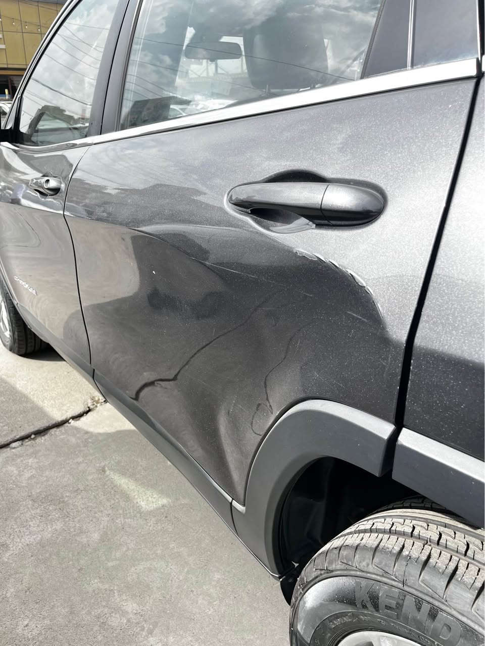 🚘 Jeep Cherokee 2019 – Latitude

✨ فوول مواسەفات
• سەنەوی نوێ 🆕
• ژمارەی نوێ 🔢
• بە ناوی خۆمانەوەیە
• سەیارەیەکی پاک و جوان

🔑 ژمارەی شاسی:
1C4PJLLB9K0202535

💰 نرخ: ١١٥ 🤝 معامەڵەی کەم هەیە

📞 بۆ زانیاری زیاتر و بینینی سەیارەکە پەیوەندی بکەن. 
***********

🚘 جيب شيروكي 2019 – Latitude

✨ فوول مواصفات
• سنوية جديدة 🆕
• رقم جديد 🔢
• الملكية باسمنا
• سيارة نظيفة وجاهزة للاستعمال

🔑 رقم الشاصي:
1C4PJLLB9K0202535

💰 السعر: 115 🤝 قابل للتفاوض بشكل بسيط

📞 للاستفسار ومشاهدة السيارة، يرجى التواصل معنا.
*********** السليمانية, العراق

