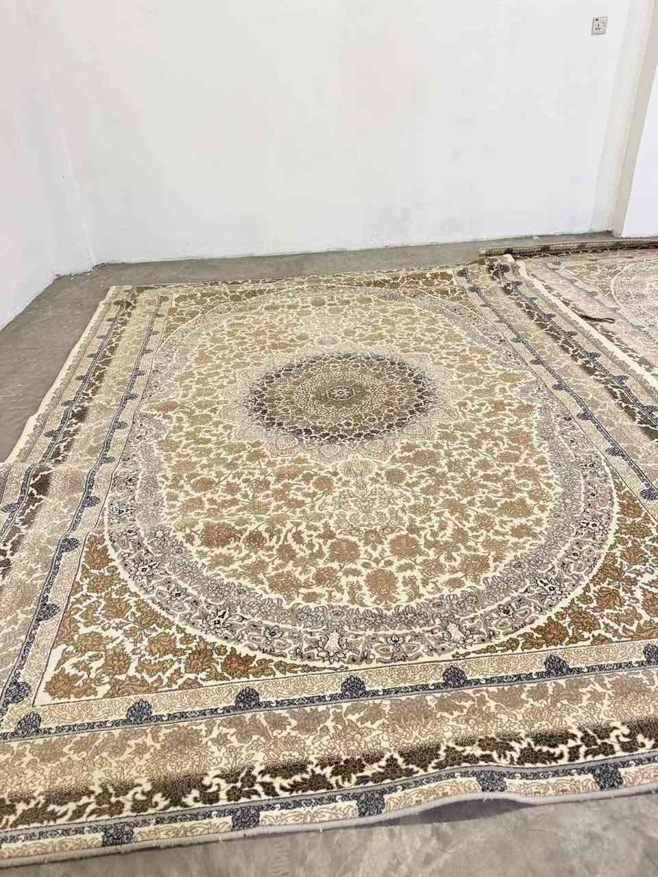 فرش ايراني • نظيف • ٢٫٥×٣٫٣