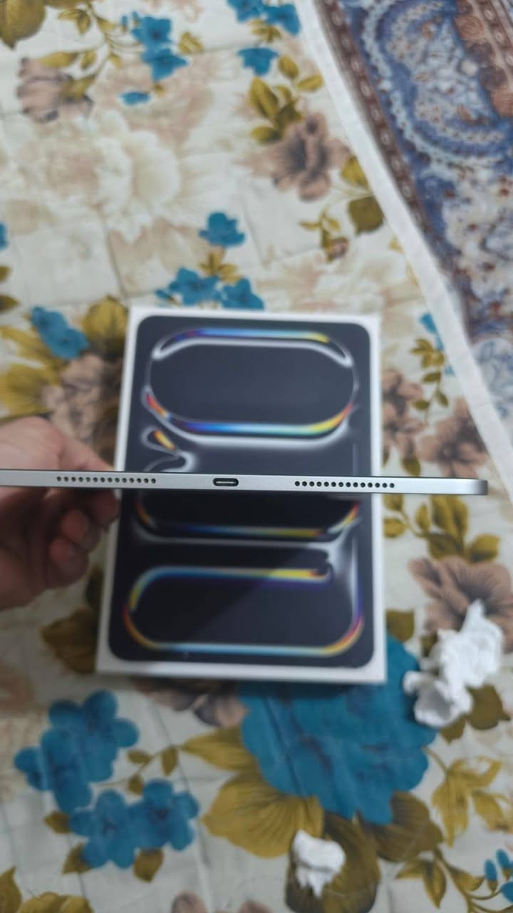 ايباد برو ١١ انش معالجm4 بطاريه ٨٧ مكفول من كلشي سعره ٦٥٠ مكاني نجف رقمي للاستفسار ***********
