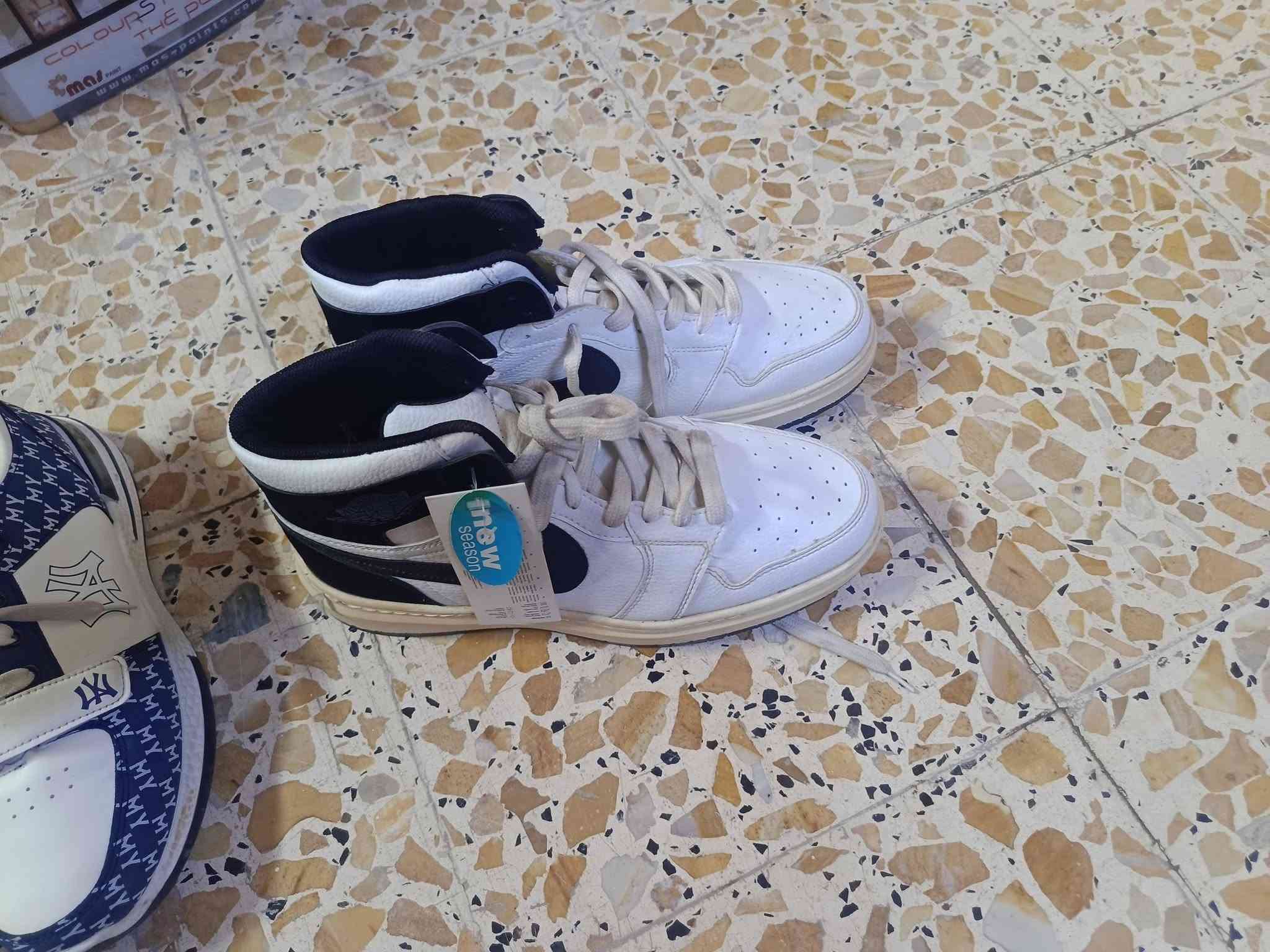 احذية رياضية • مقاس ٤٤ • بغداد الجديده النعيريه