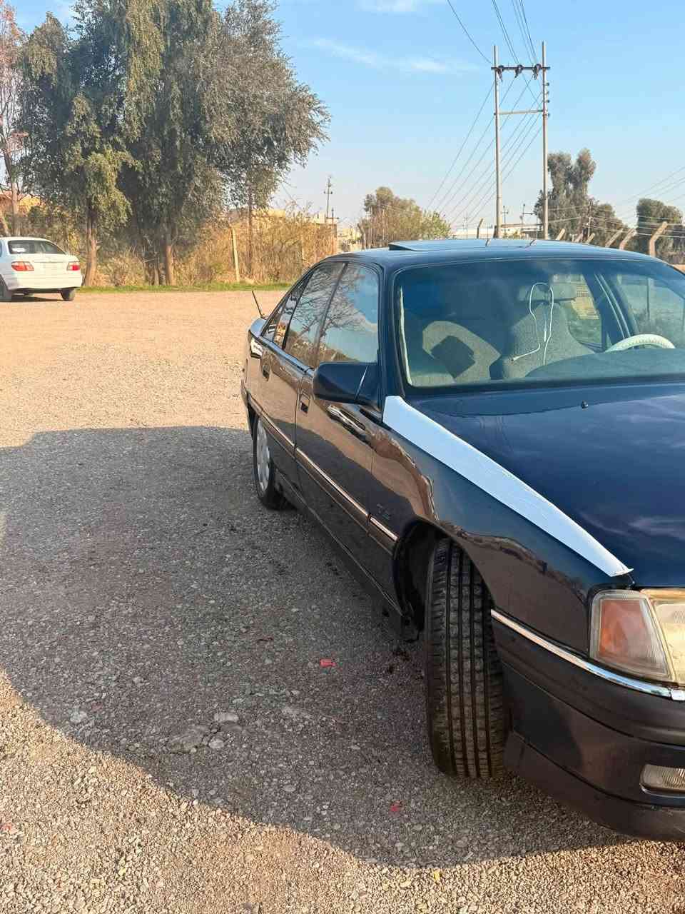 للبيع اوميكا موديل 1992 مشروع وطني سنويه جديده رقم انگليزي دفتر بانزين بيها حجم 20 بلادي كير محرك صدر تايرات كله بالشرط السياره كلش حلوه او نضيفه السياره ما بيه اي نقص  خير من الله السعر 32 الرقم ***********
