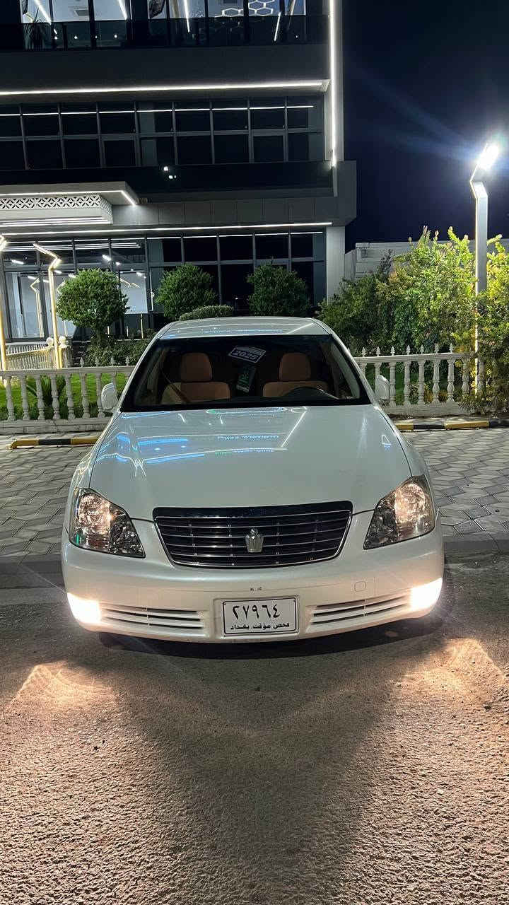 شاهانه مؤديل2005
گيرو مه كينه گه وره182
په رده 
سه لاجه 
ته بريت مه ركه زي 
چوار قوشن كاره با 
3دوگمه
كامل مه سروف 
تازه داخل 
64هه زاري هه قيقي رؤشتوه 
جوابي كؤمينت ناده مه وه 
شوين سه يد سادق 
***********فايبه ر له سه ره
