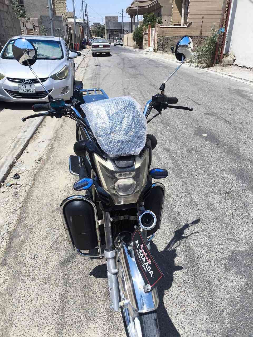 للبيع هارلي الماسه
موديل 24 
5باتري بطاريات جدد
نضام سويج +بصمه تشغيل عن بعد
بصمتين وسويجين 
ماطور نظيف
كهربائيات كلها شغاله 
نشرات جانبيه 

أي نقص مابيه نضافه فول 
واين متريد افحص 
دبل اشاره/نضام ار رجوع للخلف 
4سرع+مثبت سرعه
دبل اشاره /يمين يسار 
سعر 450وبي مجال
***********
+9647827587898
