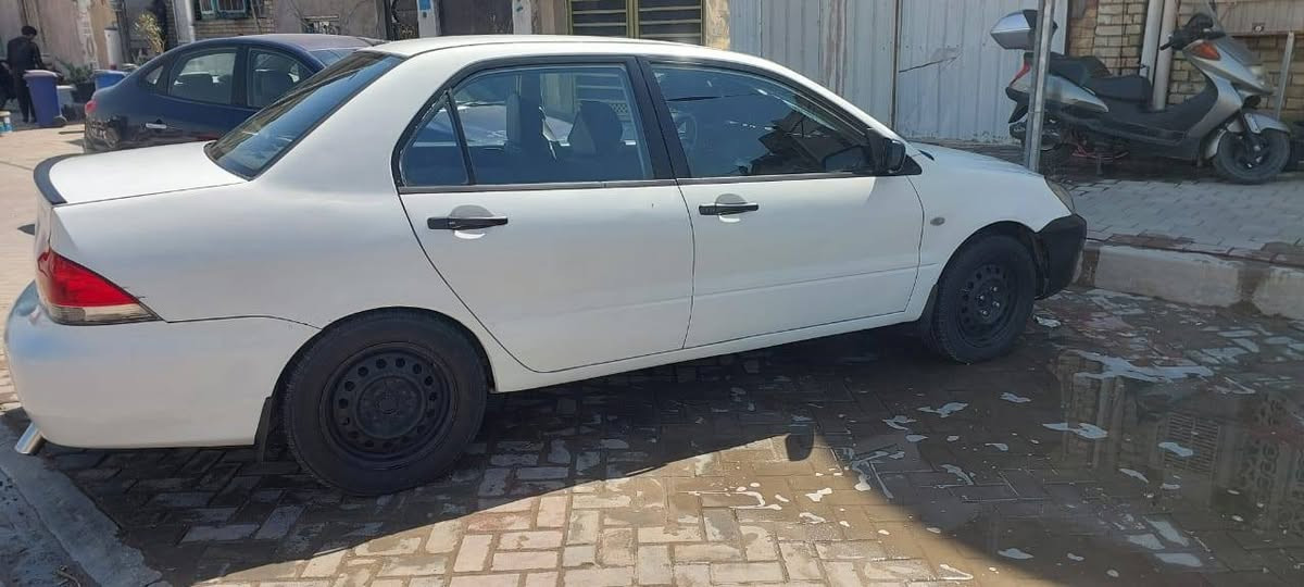 لانسر 2006 
محرك 2000 كير اوتو
شاشة وكامرة
تبريد ثلج
صدر امامي خلفي كلة جديد
تخم تاير جديد
فيتبم وقاعدة تفصيخ اصلي
تانكي بنزين جديد
مكان السيارة بغداد مدينة الصدر
السعر 68وبي مجال انشاء الله
استفسار 
***********

