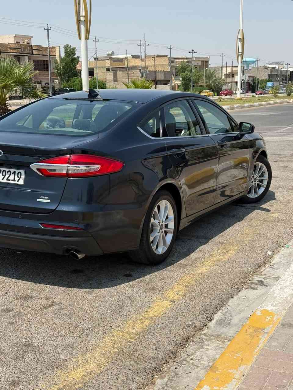 السلام عليكم 
فورد فيوجن 2020 … ماشية 98 الف ميل .. رقم أربيل بأسمي .. بيهه جاملغ خلفي وباب خلفي كلير بدون حادث .. ونص بنيد حادث موضح بالسياره .. السياره كاملة تخم تاير جديد وباتري جديد وفيت بم جديد كلهن اقل الأسبوع مبدلهن السياره جاهزه وخير من الله مكينة ١٥٠٠ تيربو خير من الله الحمدالله 

مكان السياره عامريه بغداد سعره ٩٧ وبية مجال للأستفسار ***********
