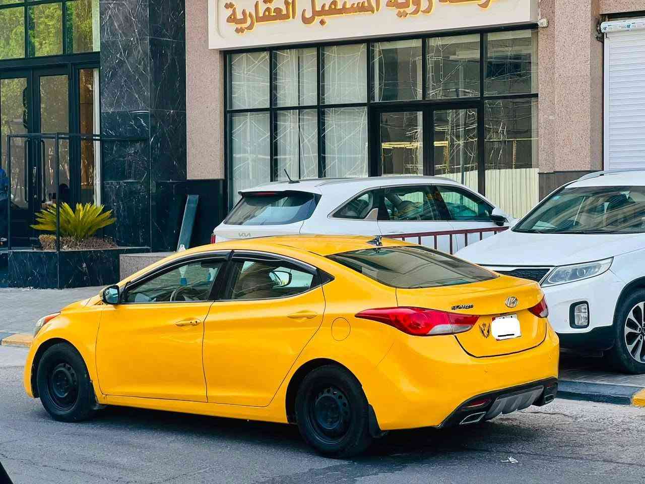 النترا مديل 2012 سعر 84 وبيه مجال الاستفار تصل على رقم ***********وارد امريكي حادثه جاملغ خلفي بدون دواخل والباقي كفاله سياره ليبل واحد موصفات فول 1عله1 فتحه سقف بصمه تشقيل بصمه ابواب اشاير مري كامره شاشه تحكم ستيرن  نضام ايكو  مكينه 2000دوش سياره جديده وجاهزه مصفره هيئة وغرامات مكنيه وكير مكفولات تبريد  شغال ثلج حداديه جديده تخم تاير رقم كربلاء دولي سنويه ال31مكان سياره كربلاء

